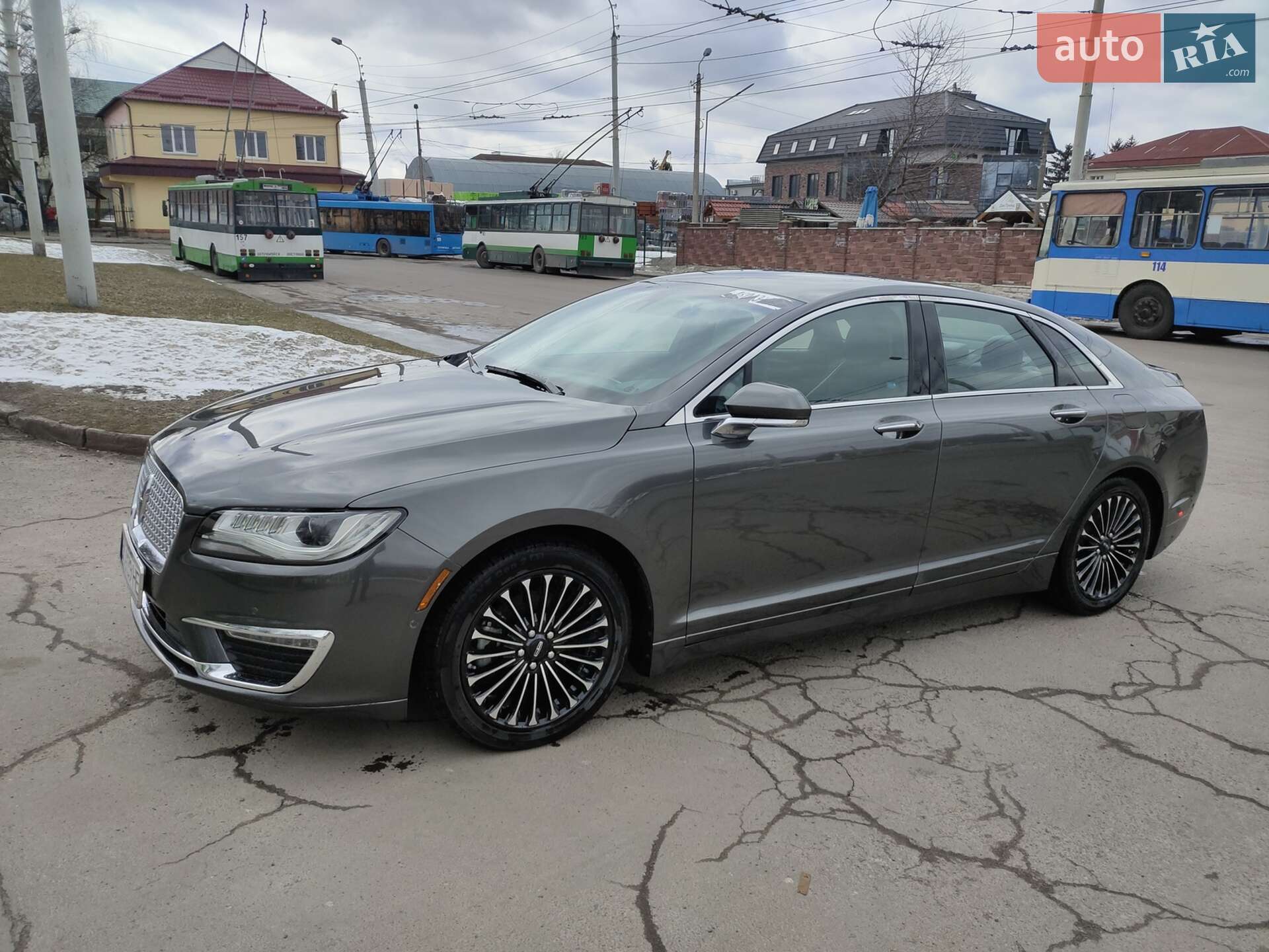 Lincoln MKZ 2017 VIN 3LN6L5D96HR657657 фото оголошення 2 з 11
