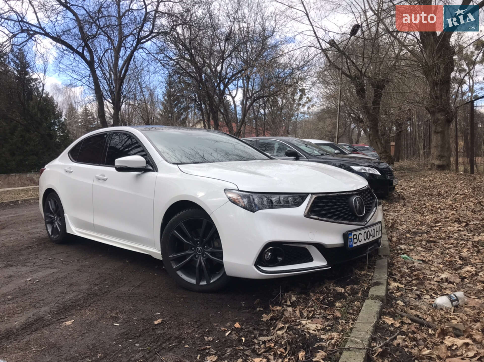 Acura TLX 2017 VIN 19UUB3F67JA005704 фото оголошення 7 з 17