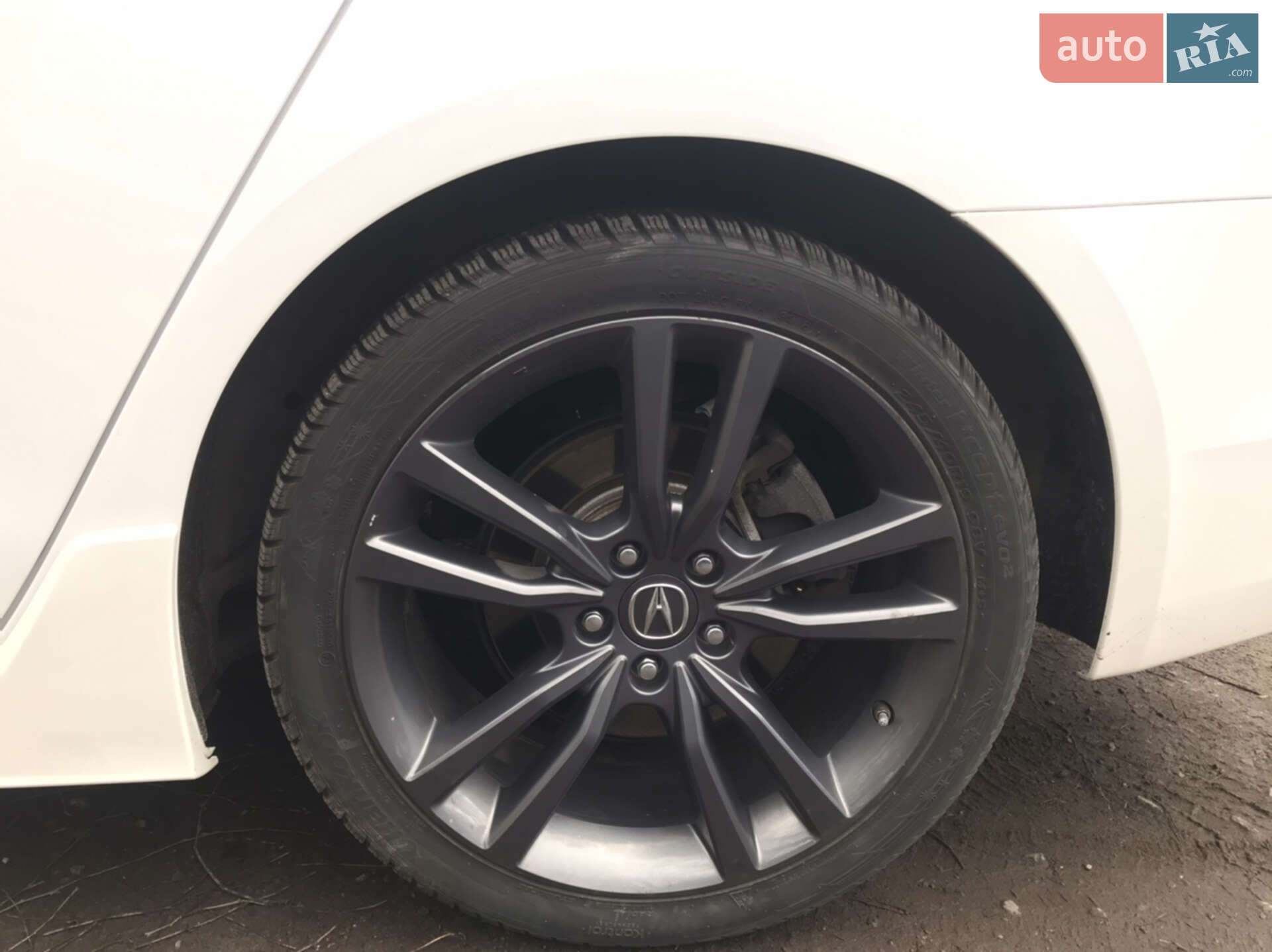 Acura TLX 2017 VIN 19UUB3F67JA005704 фото оголошення 9 з 17