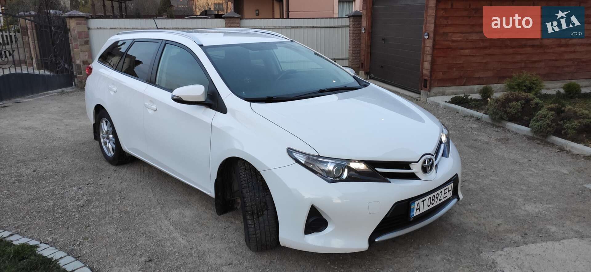 Toyota Auris 2014 VIN SB1ZN3JE80E026762 фото оголошення 12 з 34