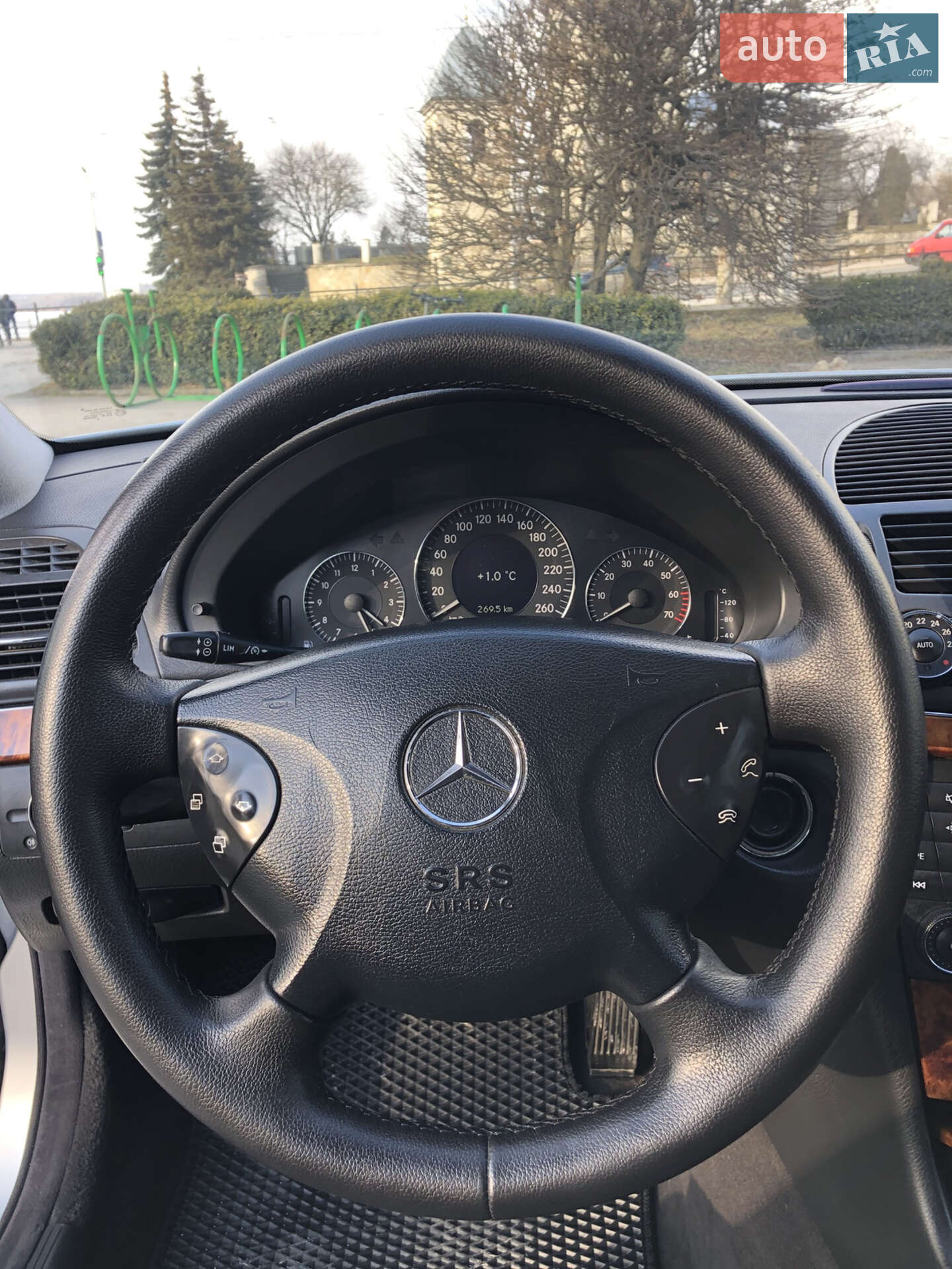 Mercedes-Benz E-Class 2002 VIN WDB2110611A056826 фото оголошення 3 з 37