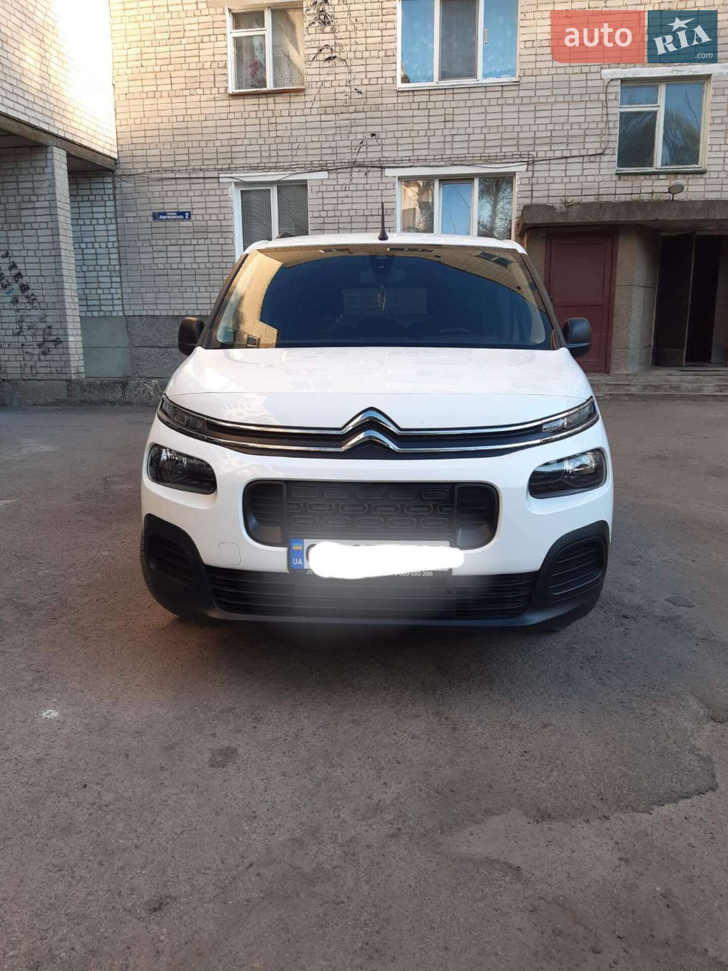 Citroen Berlingo 2019 VIN VR7EC9HPAKJ738208 фото оголошення 6 з 8