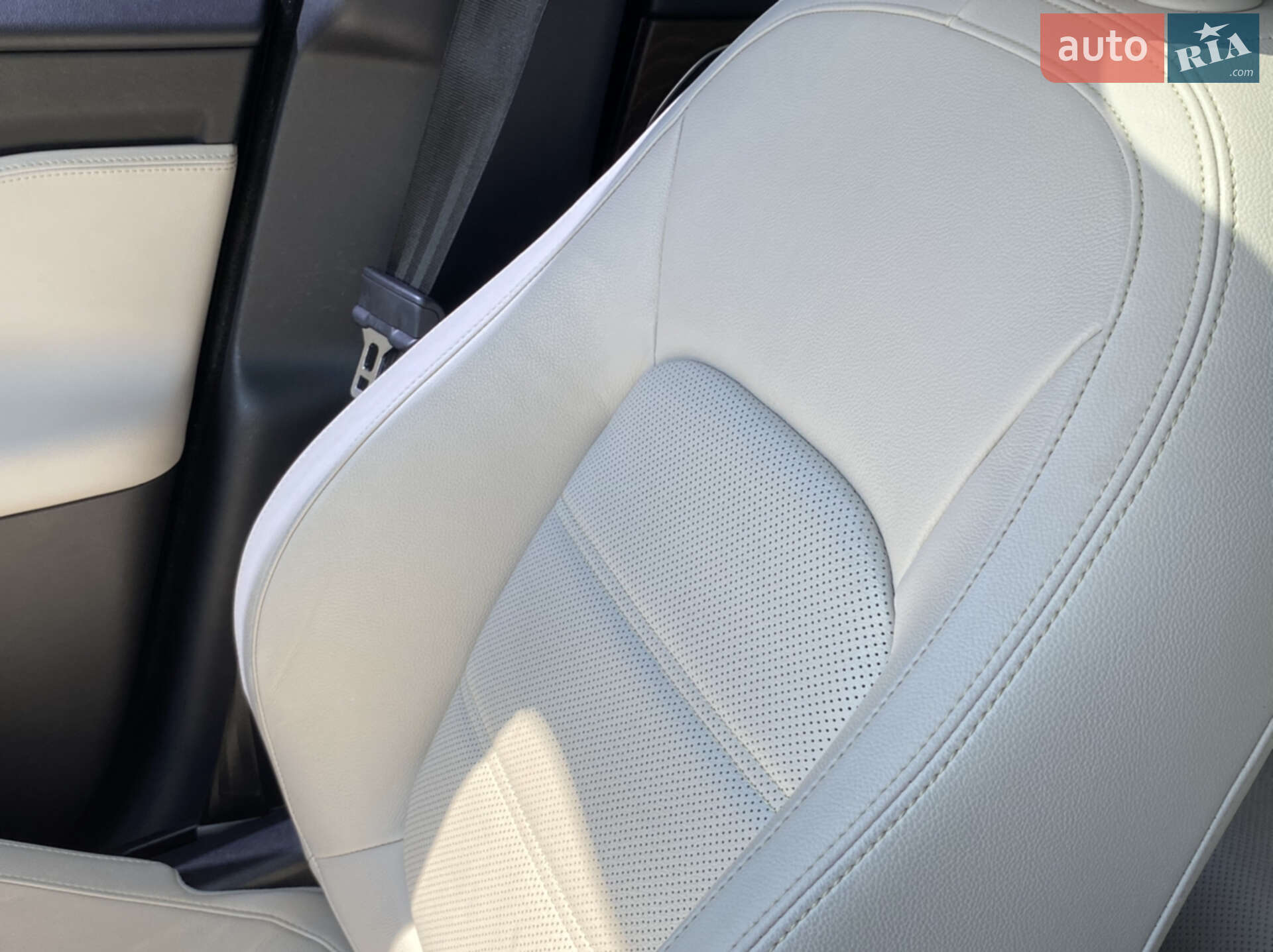 Jaguar F-Pace 2016 VIN SADCA2BN6HA048255 фото оголошення 18 з 20