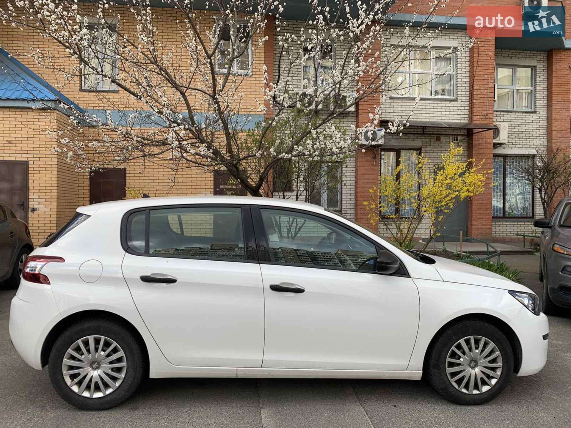 Peugeot 308 2015 VIN VF3LBBHYBGS139848 фото оголошення 2 з 15