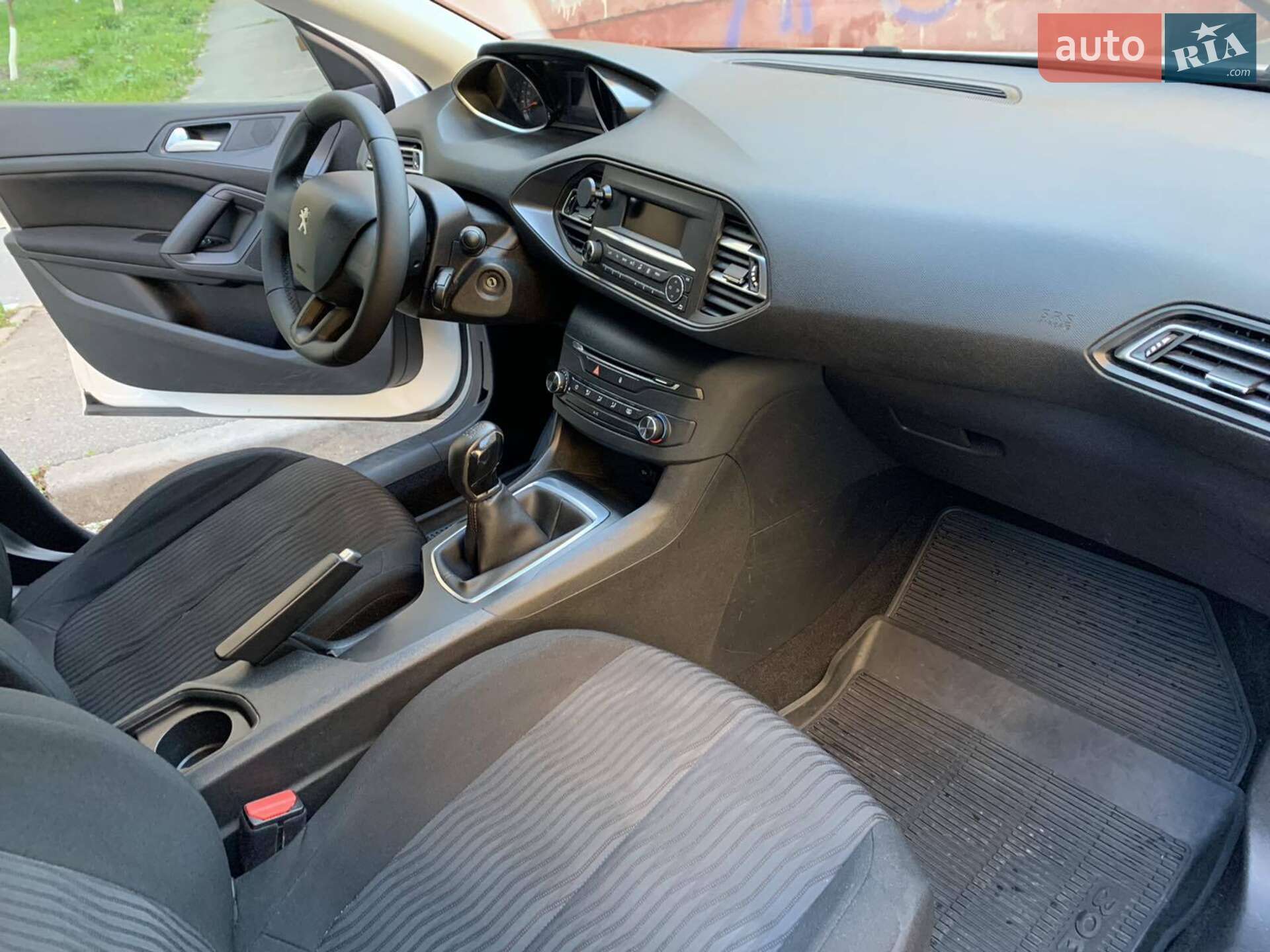 Peugeot 308 2015 VIN VF3LBBHYBGS139848 фото оголошення 13 з 15