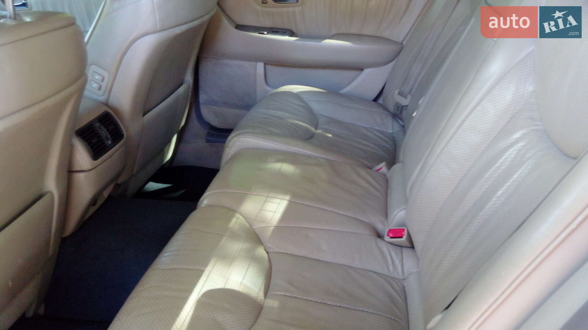 Lexus LS 2002 VIN JTHBN30F300067688 фото оголошення 10 з 11