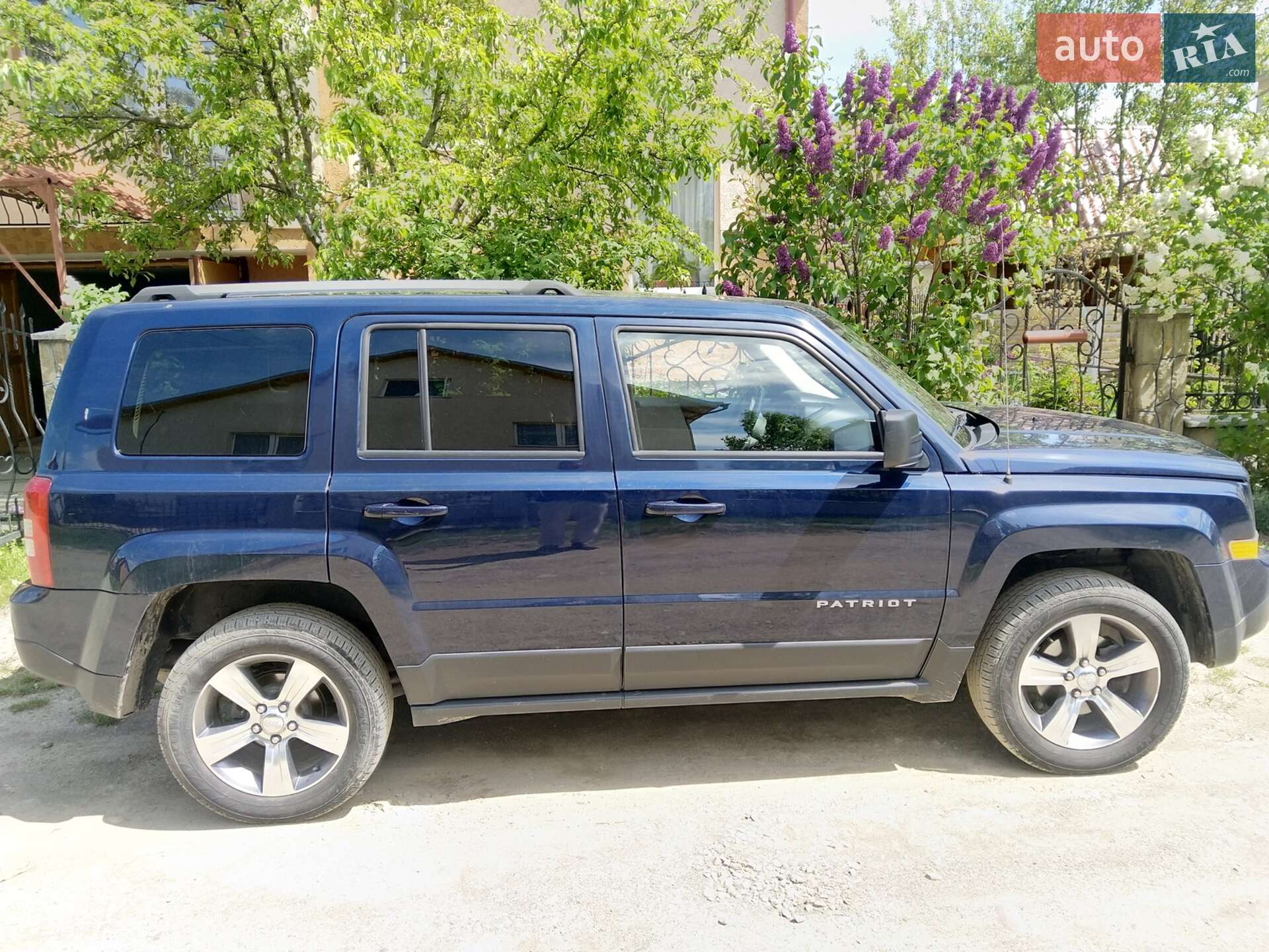 Jeep Patriot 2016 VIN 1C4NJRFB2HD129362 фото оголошення 2 з 9