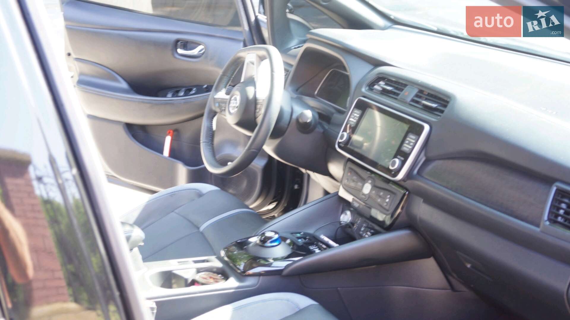 Nissan Leaf 2020 VIN 1N4BZ1DP2LC304869 фото оголошення 2 з 15