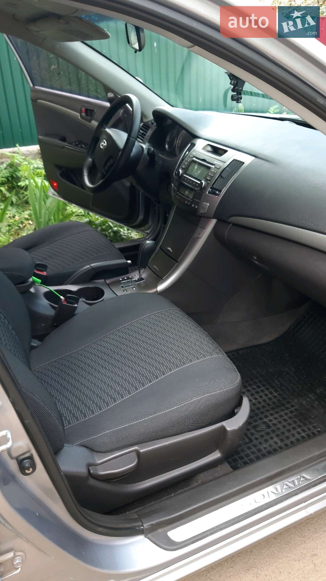 Hyundai Sonata 2009 VIN KMHEU41AP9A605243 фото оголошення 6 з 8