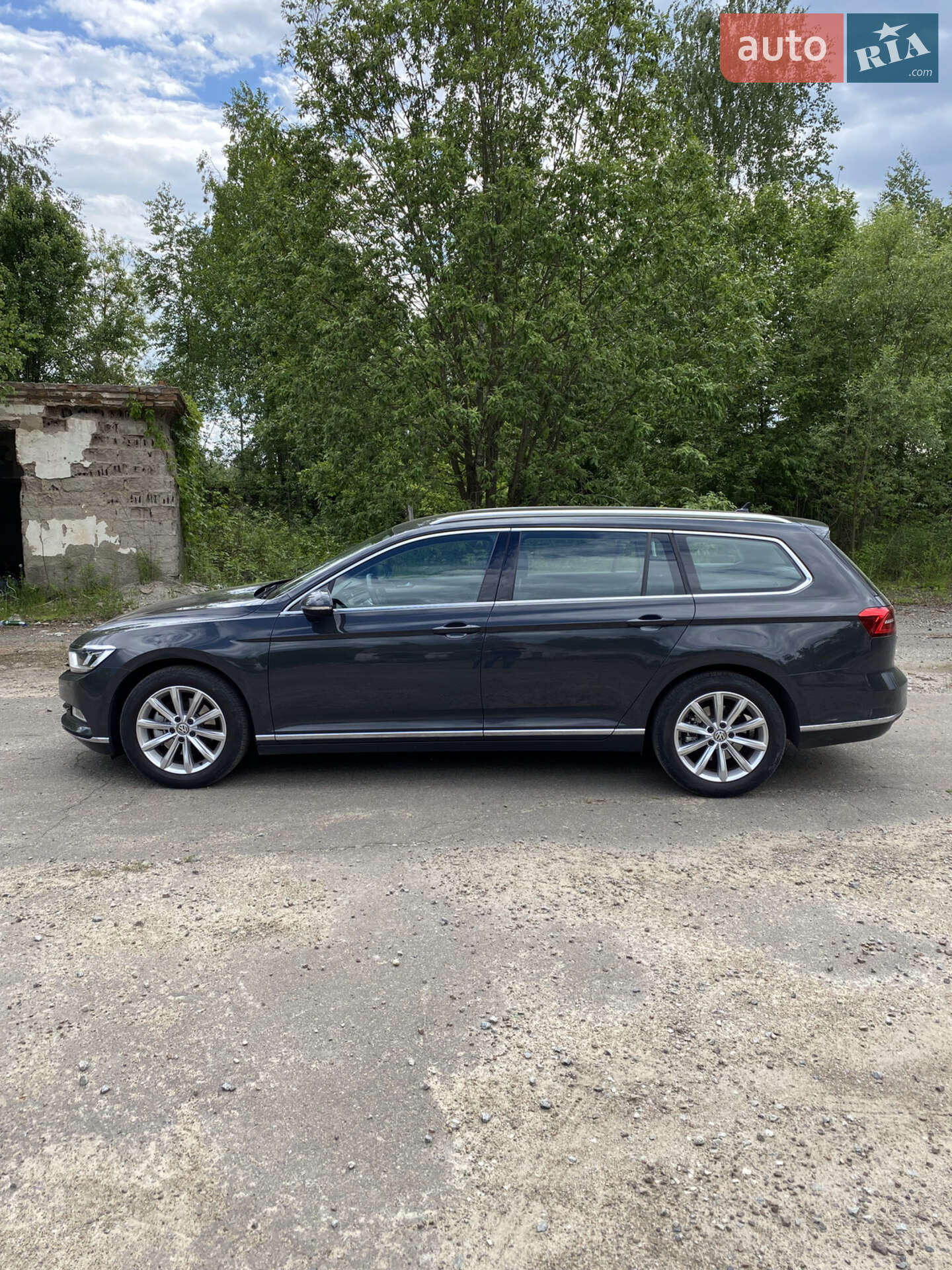 Volkswagen Passat 2018 VIN WVWZZZ3CZJE157134 фото оголошення 2 з 21