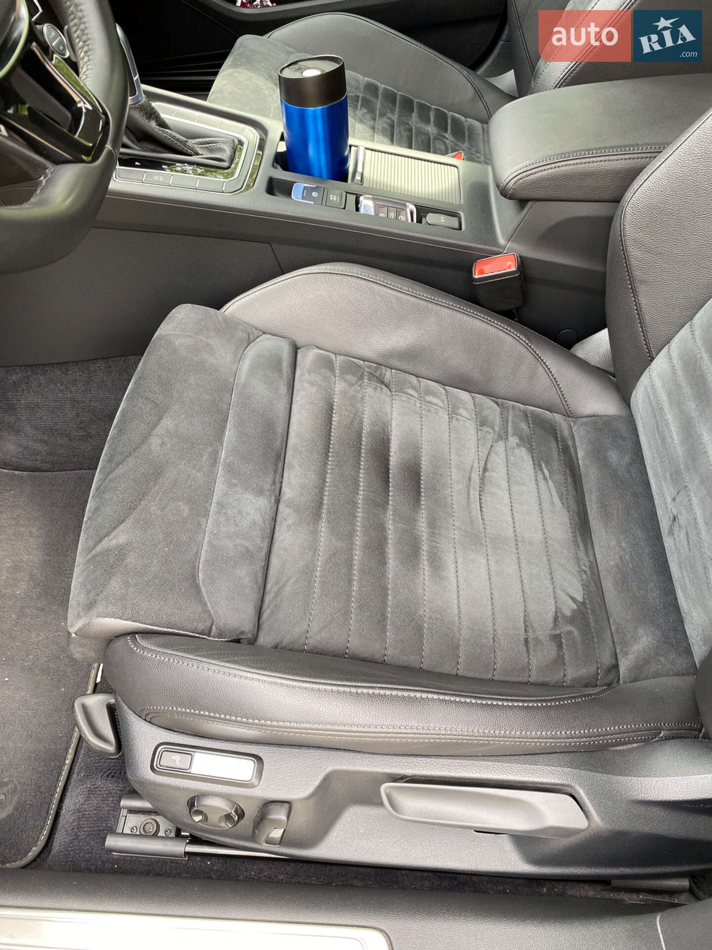 Volkswagen Passat 2018 VIN WVWZZZ3CZJE157134 фото оголошення 13 з 21