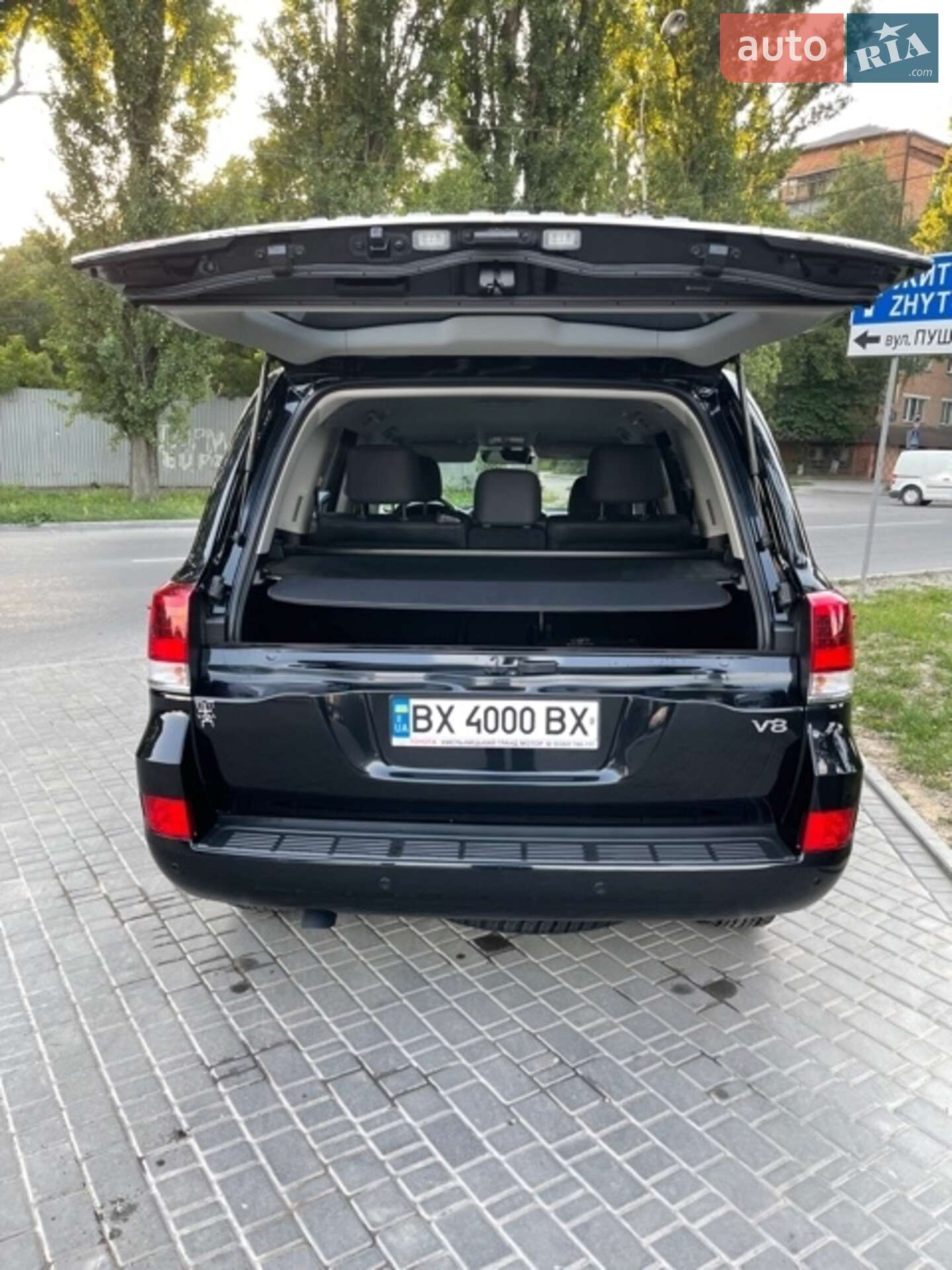 Toyota Land Cruiser 2020 VIN JTMCX05J904207960 фото оголошення 3 з 29