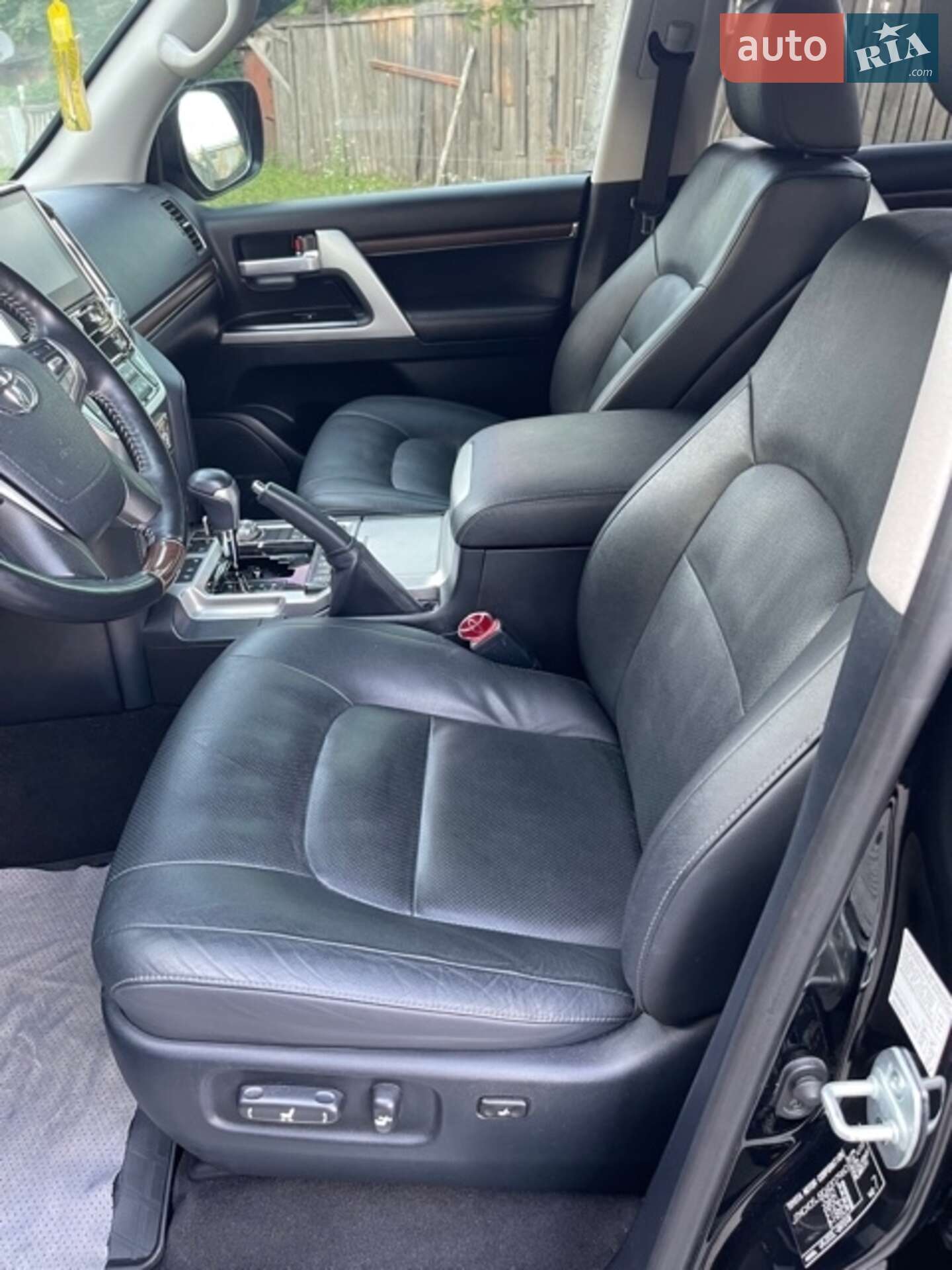 Toyota Land Cruiser 2020 VIN JTMCX05J904207960 фото оголошення 26 з 29
