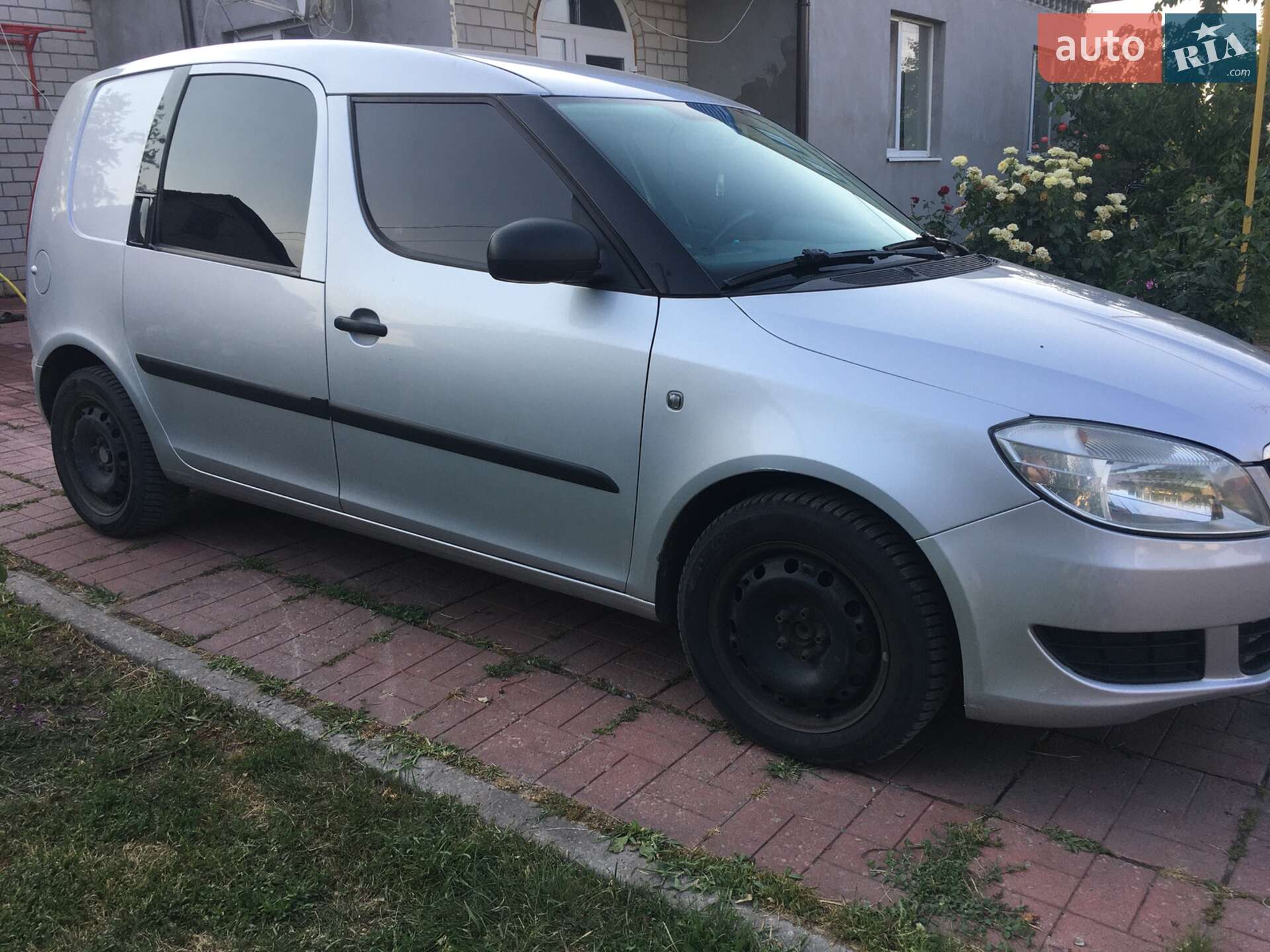 Skoda Praktik 2010 VIN TMB1JC5J7B5008994 фото оголошення 2 з 4