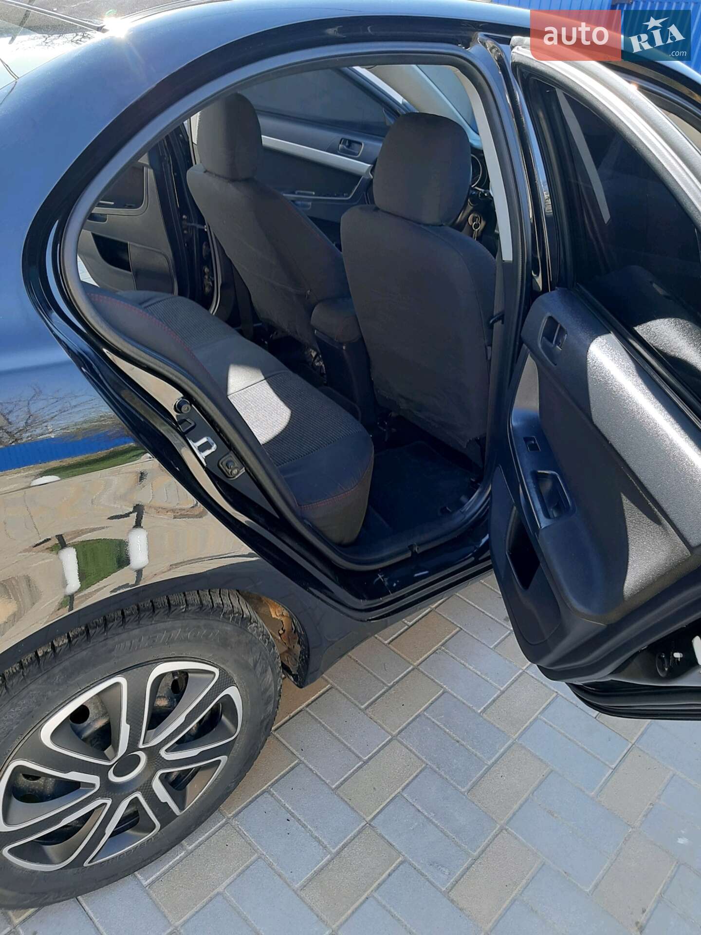 Mitsubishi Lancer 2011 VIN JMBSNCY2ABU001371 фото оголошення 2 з 46