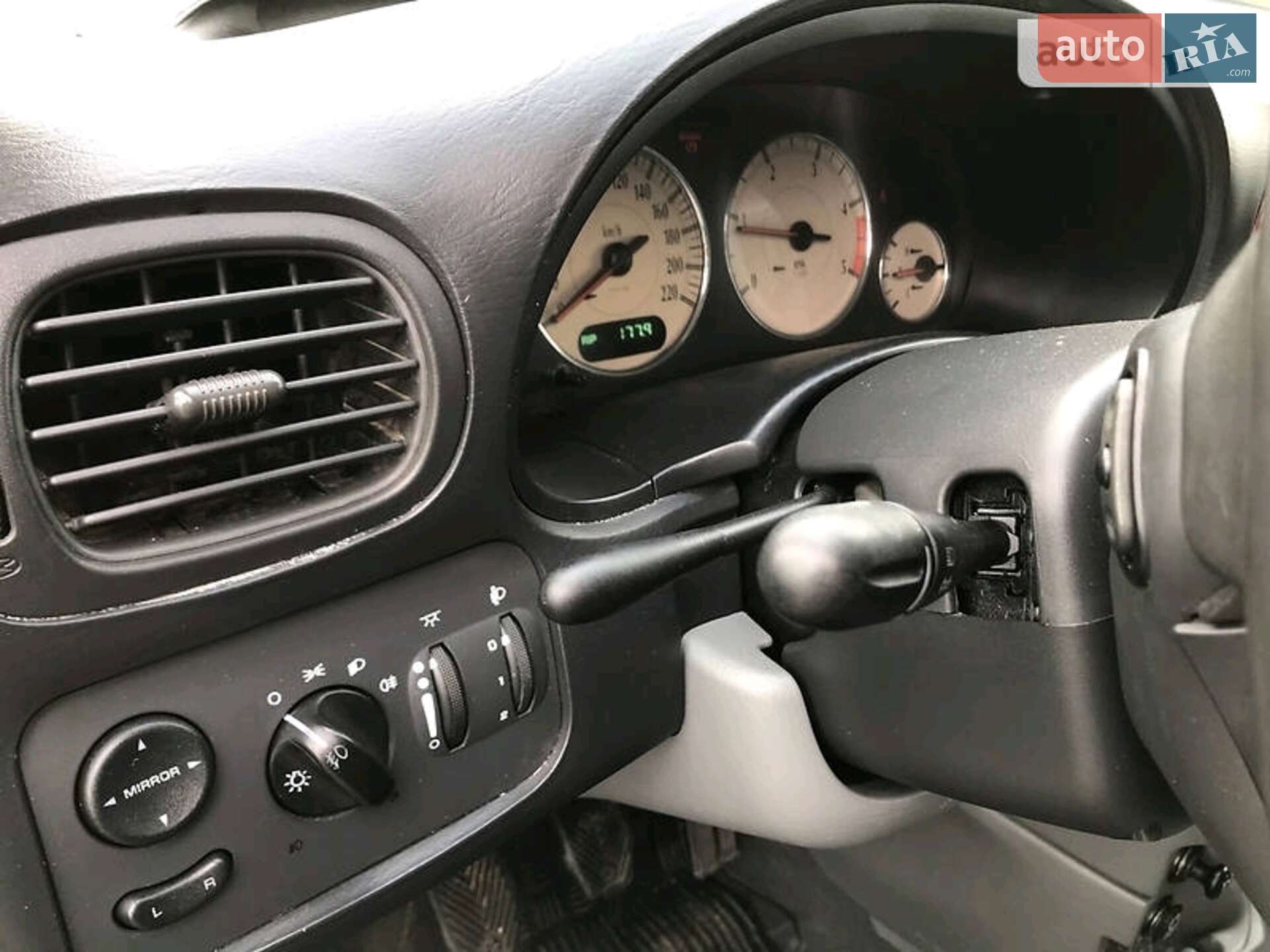 Chrysler Voyager 2006 VIN 1A8GYN3786Y145577 фото оголошення 15 з 16
