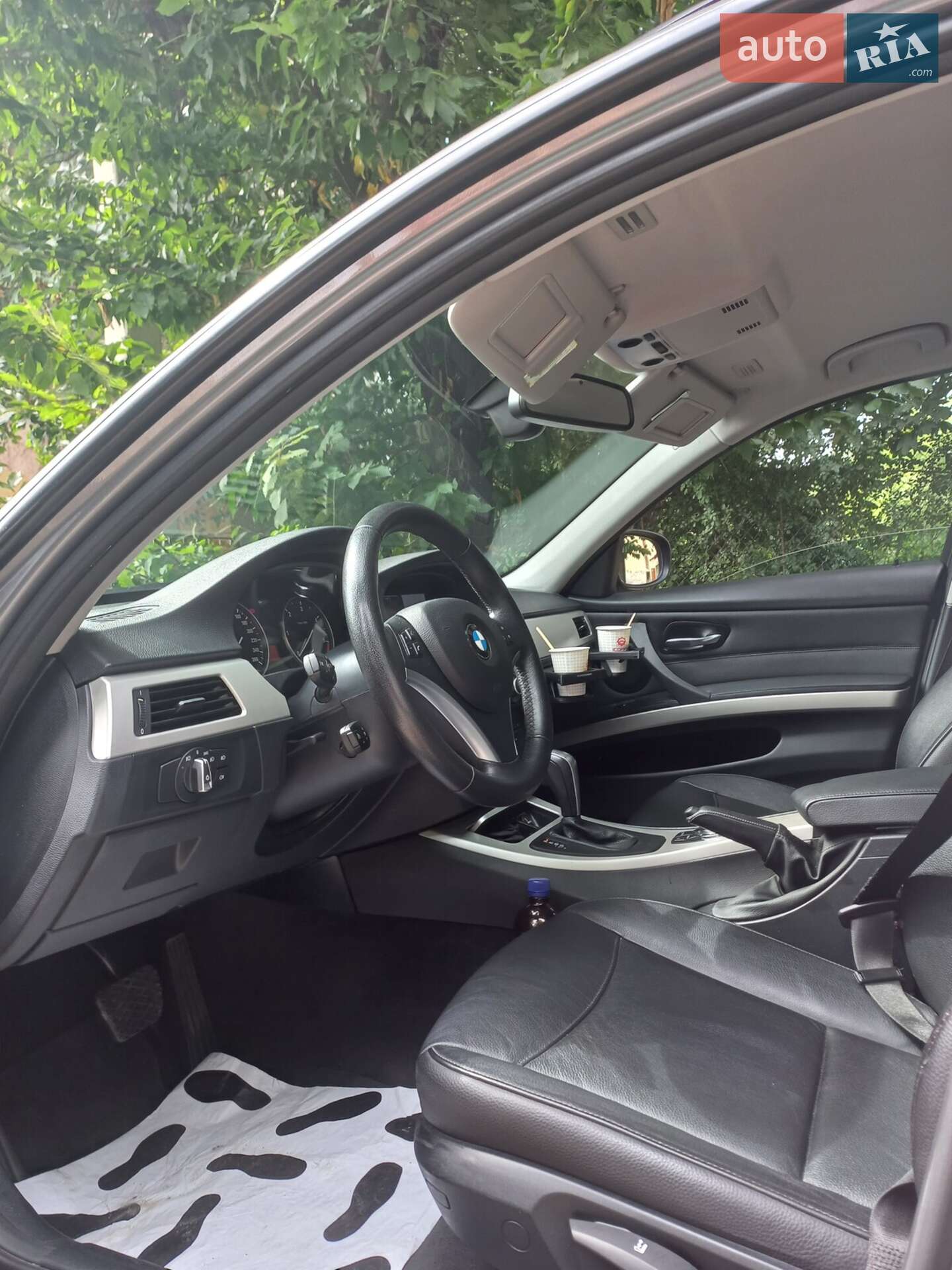 BMW 3 Series 2012 VIN WBAUY31050F267784 фото оголошення 4 з 6