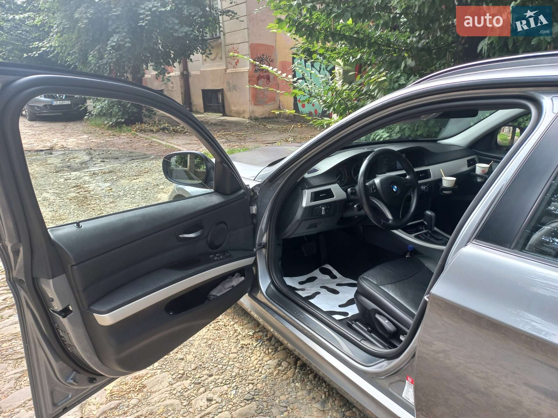 BMW 3 Series 2012 VIN WBAUY31050F267784 фото оголошення 5 з 6