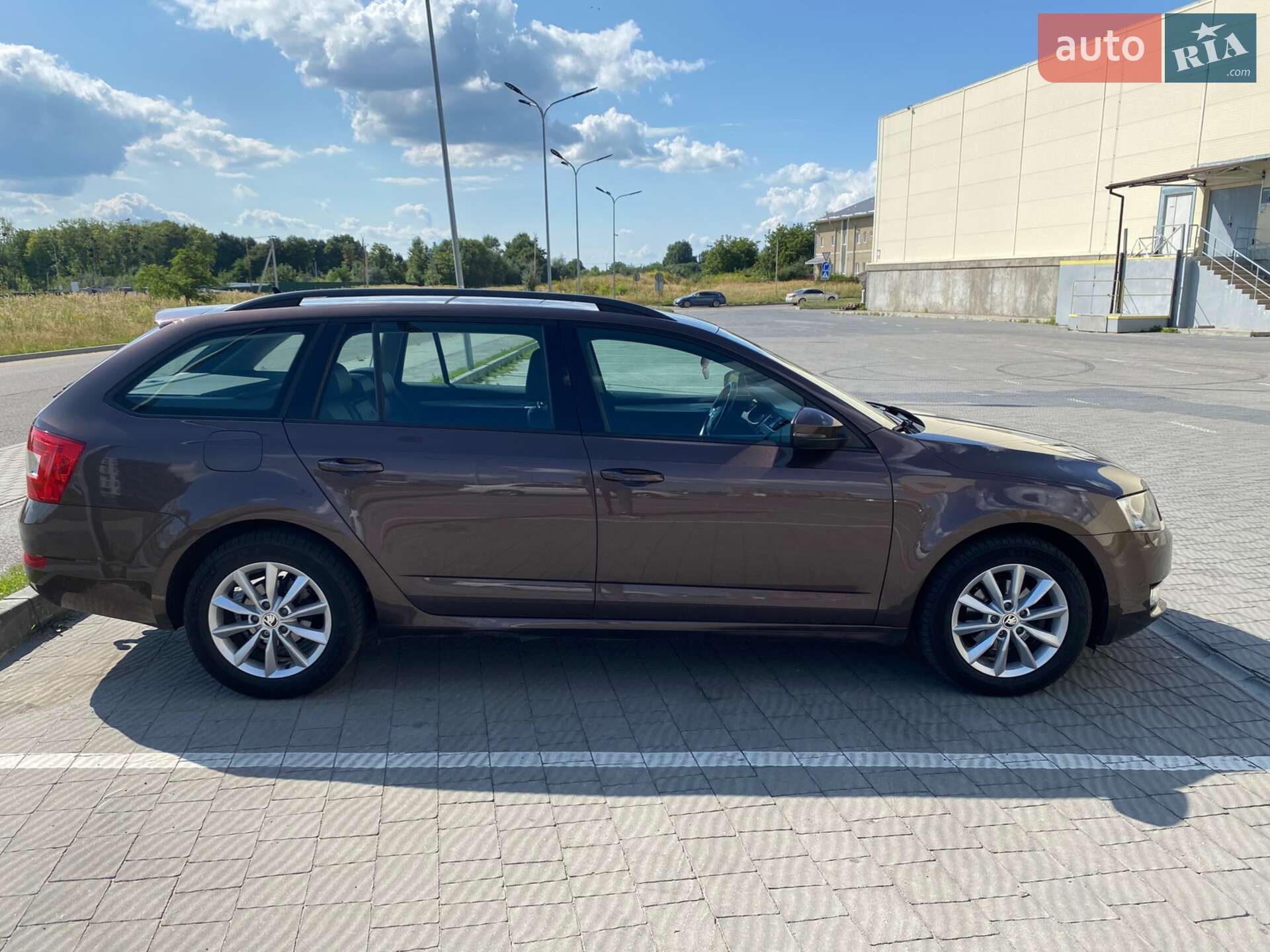 Skoda Octavia 2015 VIN TMBJG9NE5G0077529 фото оголошення 6 з 16