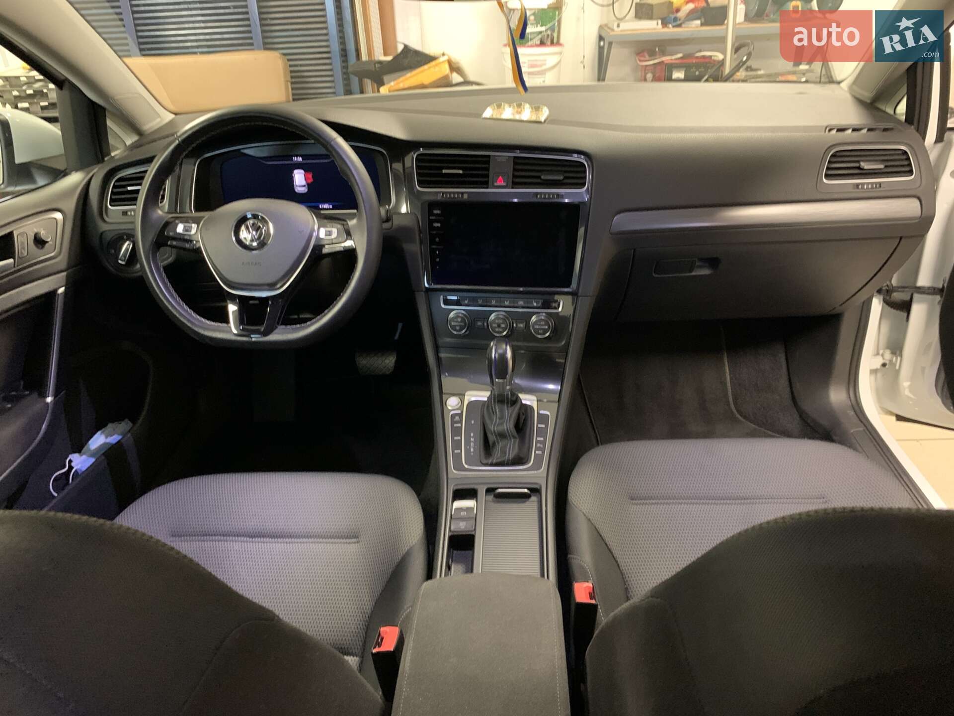 Volkswagen e-Golf 2017 VIN WVWZZZAUZJW901355 фото оголошення 12 з 13