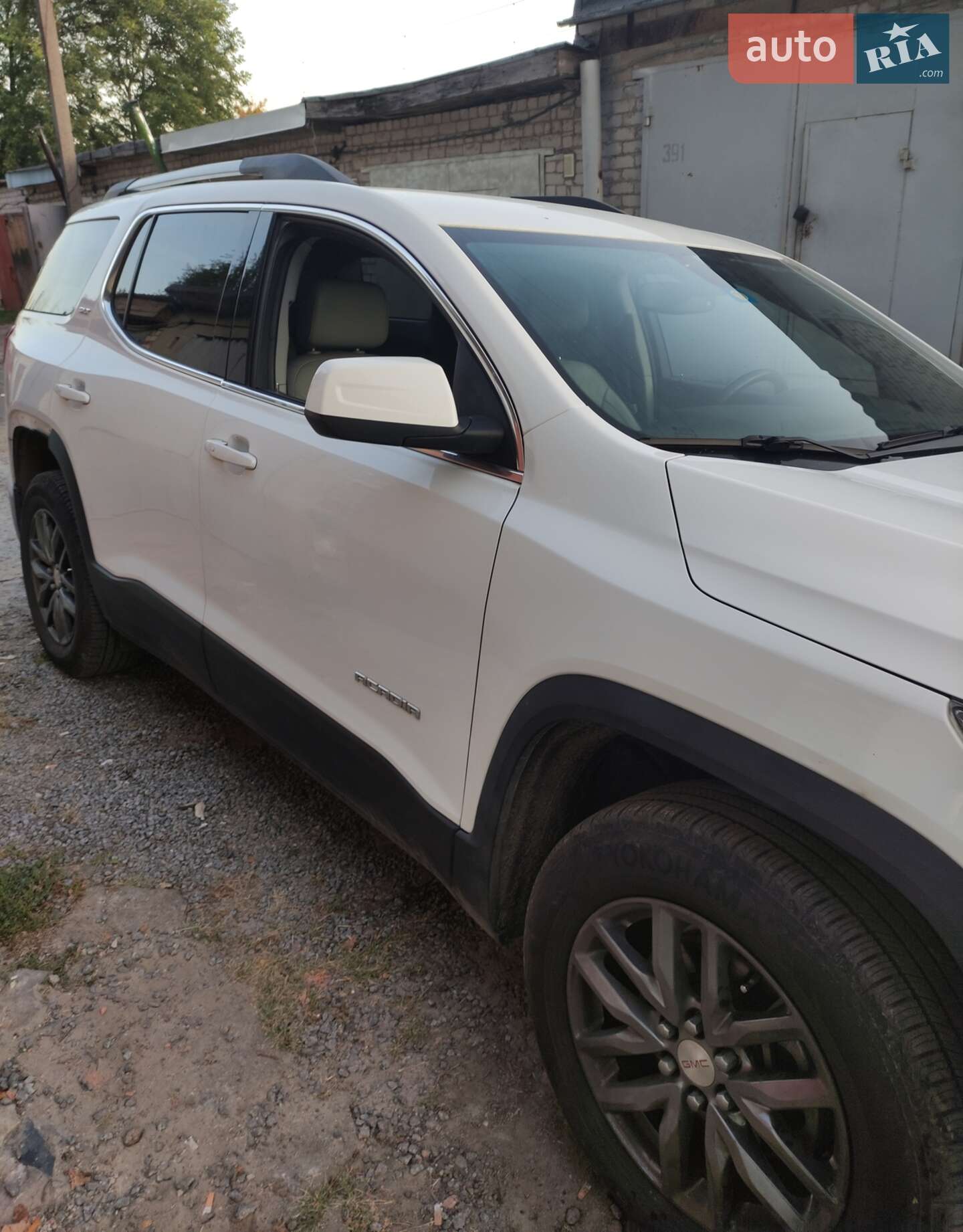 GMC Acadia 2017 VIN 1GKKNULS3HZ230884 фото оголошення 2 з 7