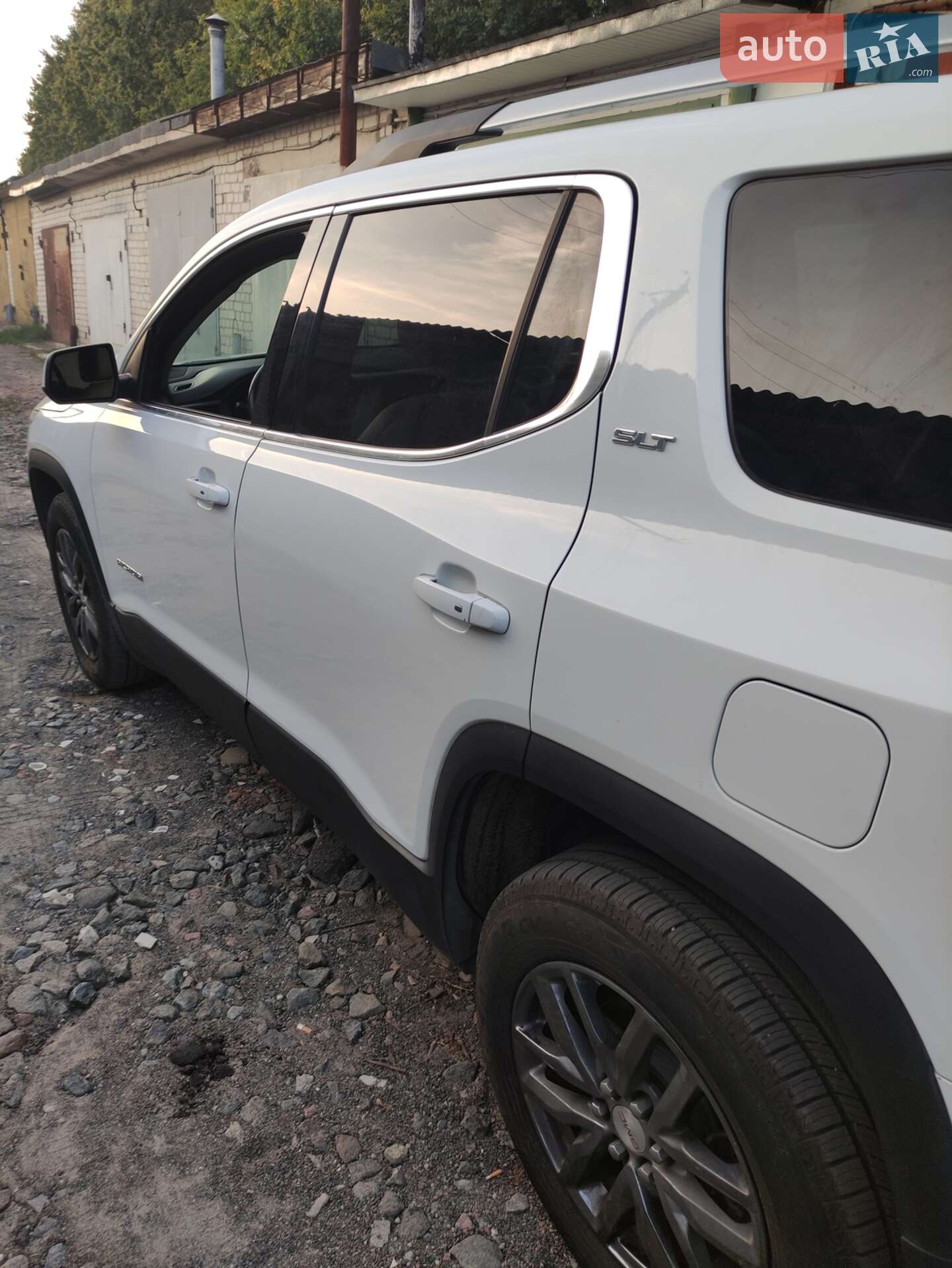 GMC Acadia 2017 VIN 1GKKNULS3HZ230884 фото оголошення 3 з 7