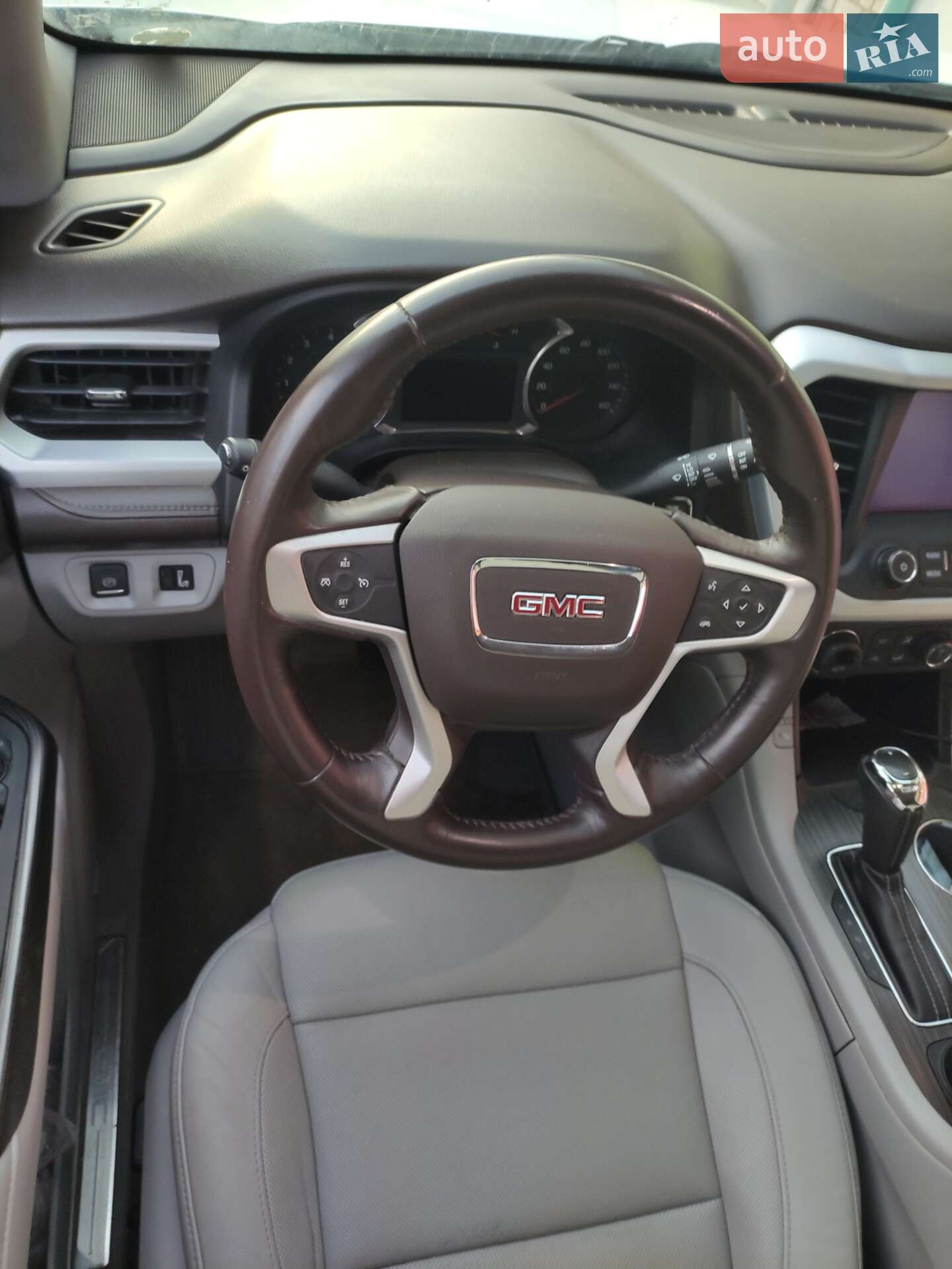 GMC Acadia 2017 VIN 1GKKNULS3HZ230884 фото оголошення 6 з 7