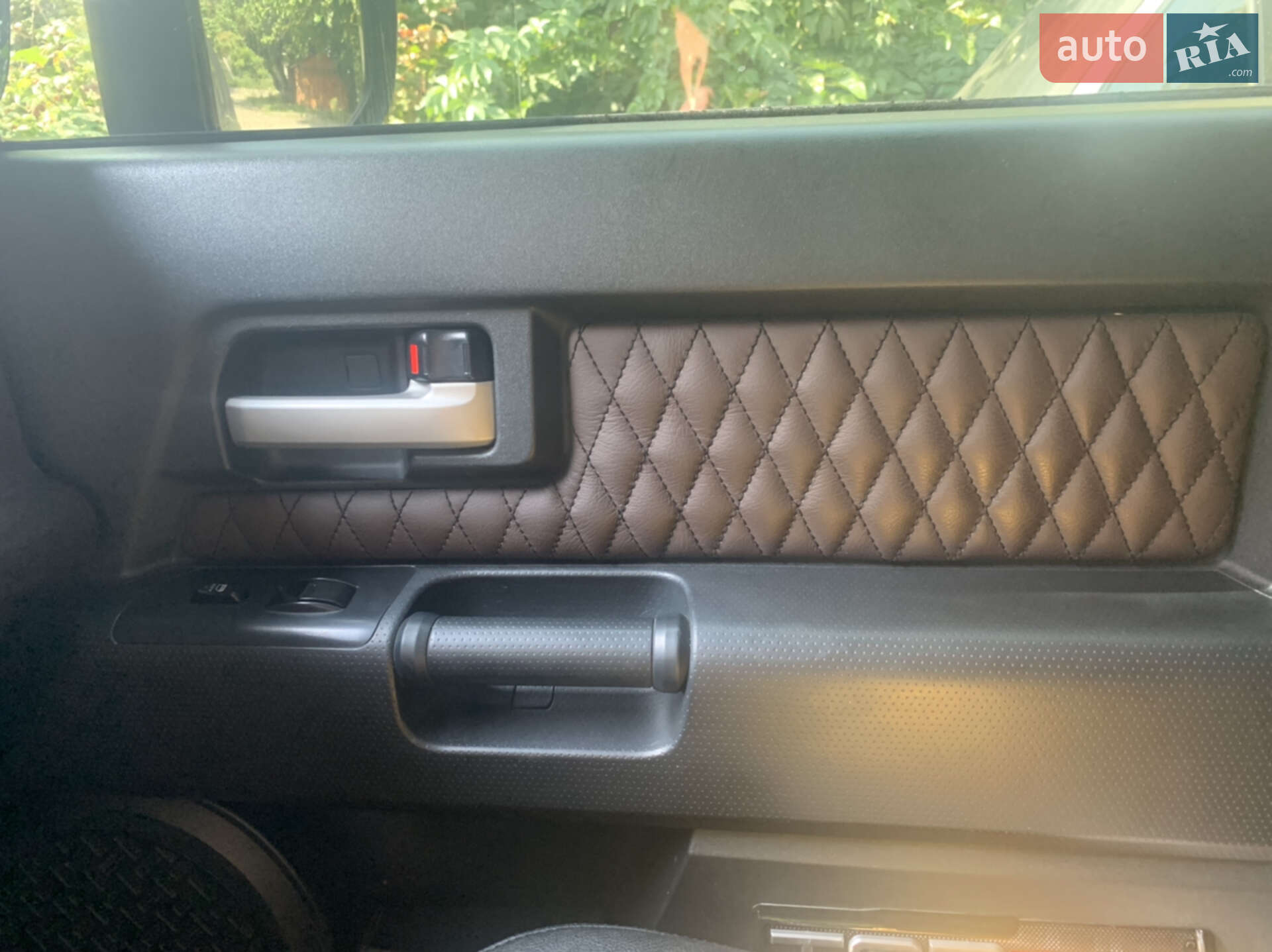 Toyota FJ Cruiser 2006 VIN JTEBU11FX70031557 фото оголошення 9 з 12