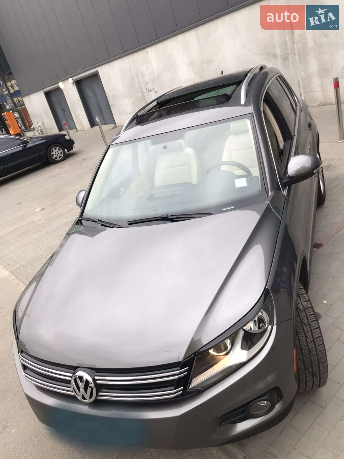 Volkswagen Tiguan 2012 VIN WVGBV7AX1CW095468 фото оголошення 2 з 10