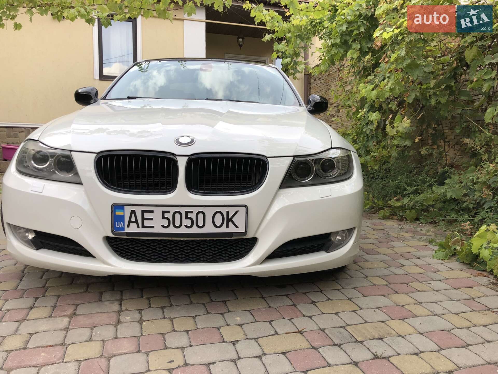 BMW 3 Series 2010 VIN WBAPG51060A843522 фото оголошення 2 з 20