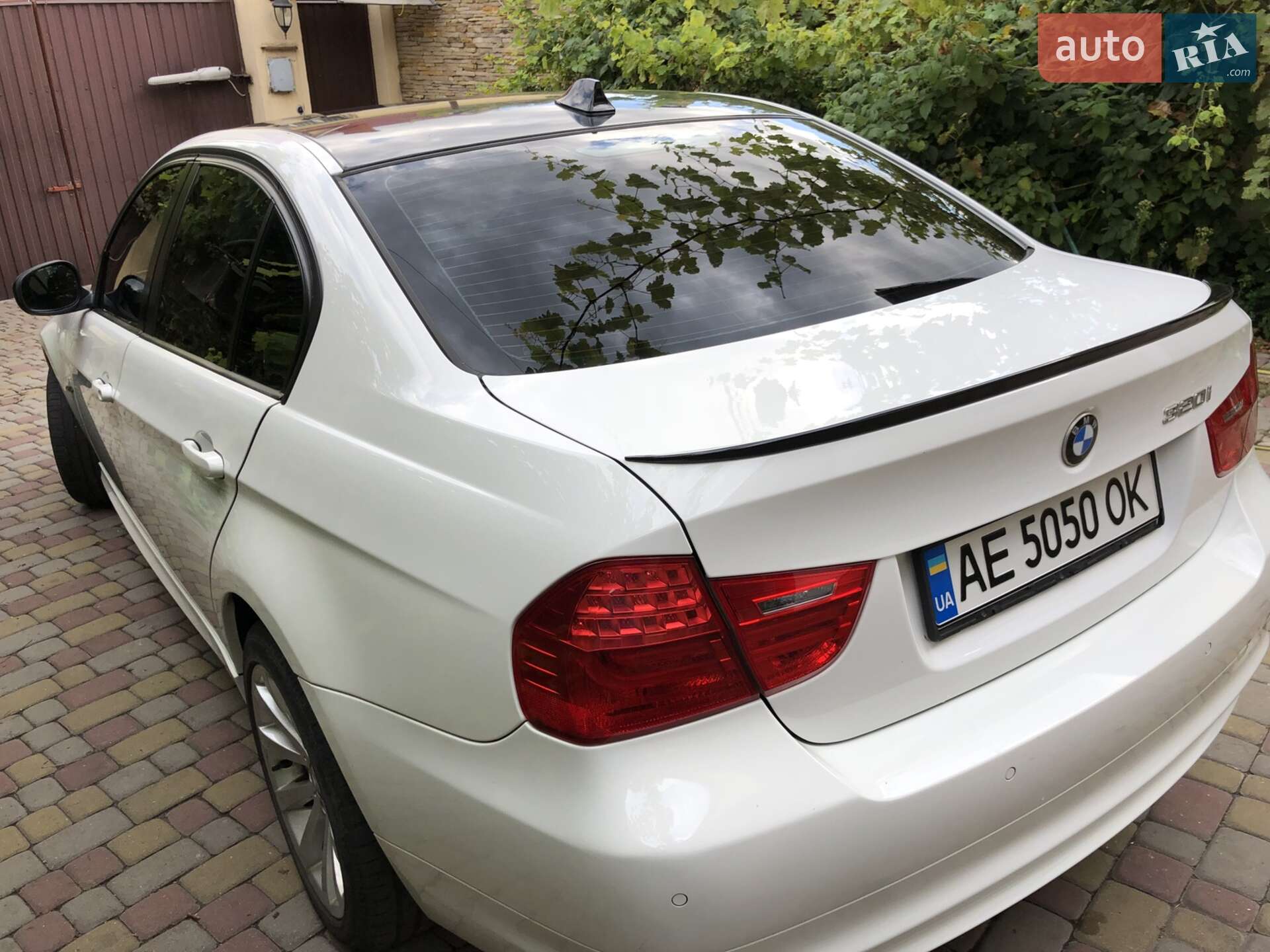 BMW 3 Series 2010 VIN WBAPG51060A843522 фото оголошення 3 з 20