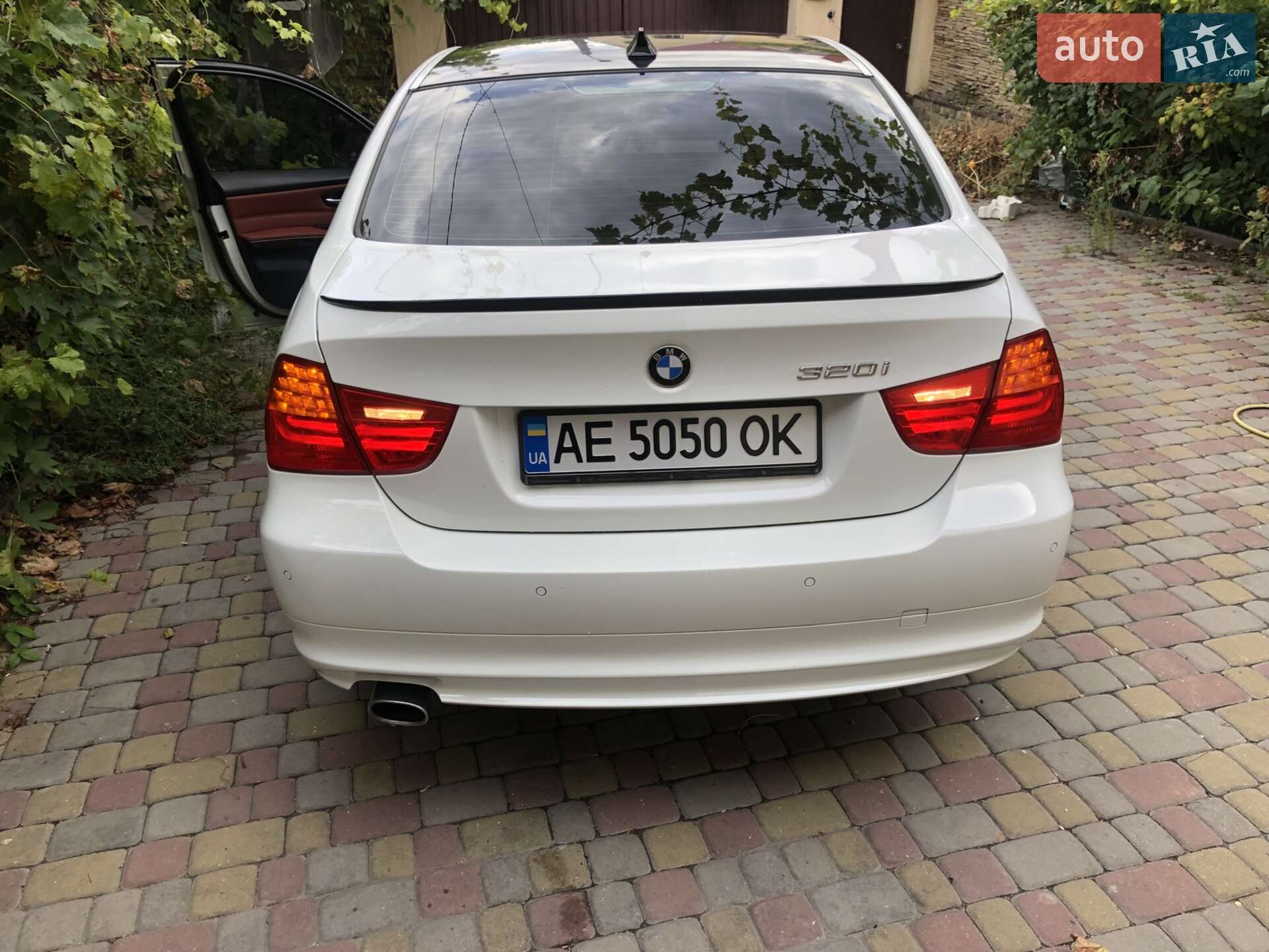 BMW 3 Series 2010 VIN WBAPG51060A843522 фото оголошення 4 з 20