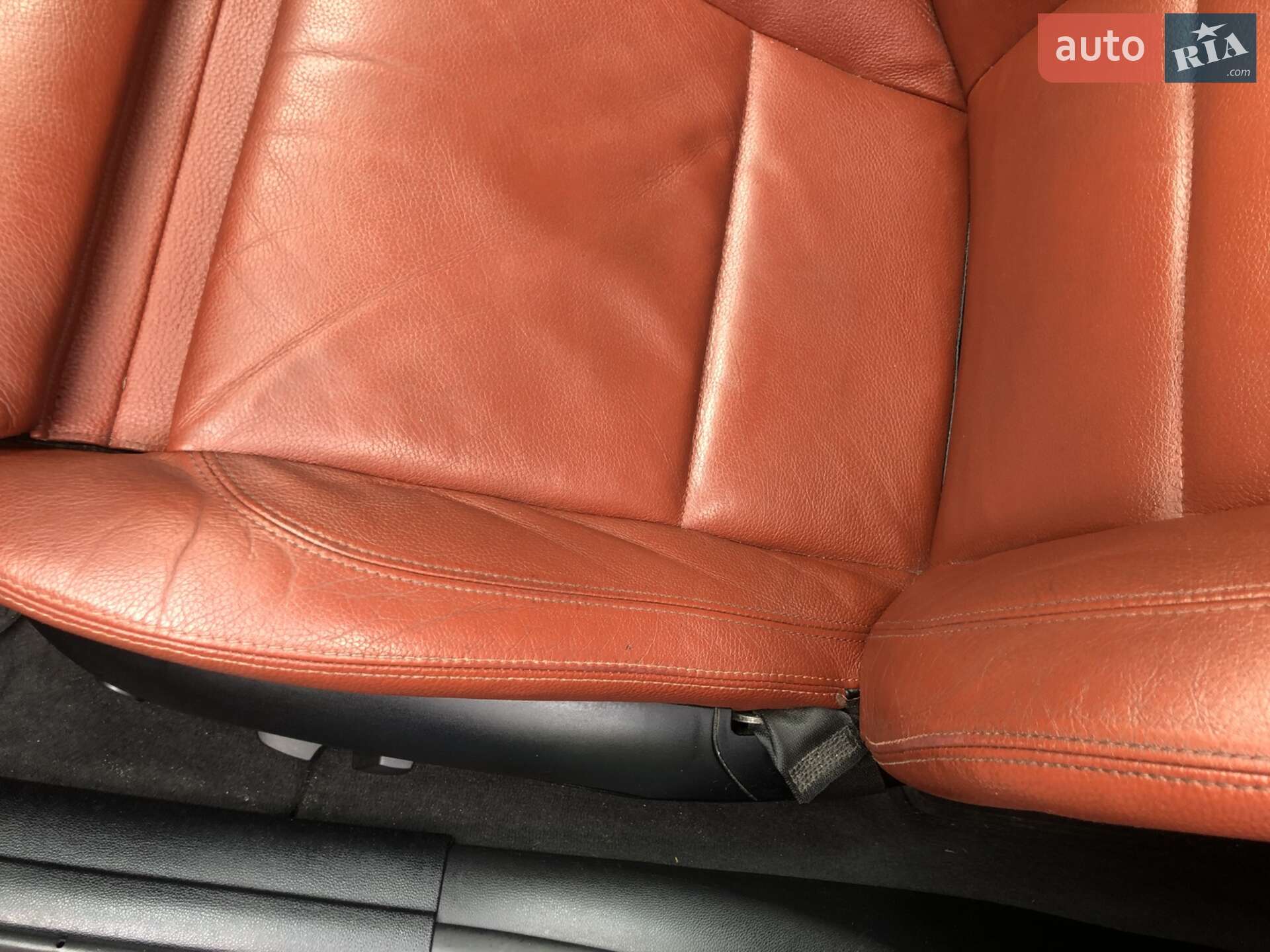 BMW 3 Series 2010 VIN WBAPG51060A843522 фото оголошення 12 з 20