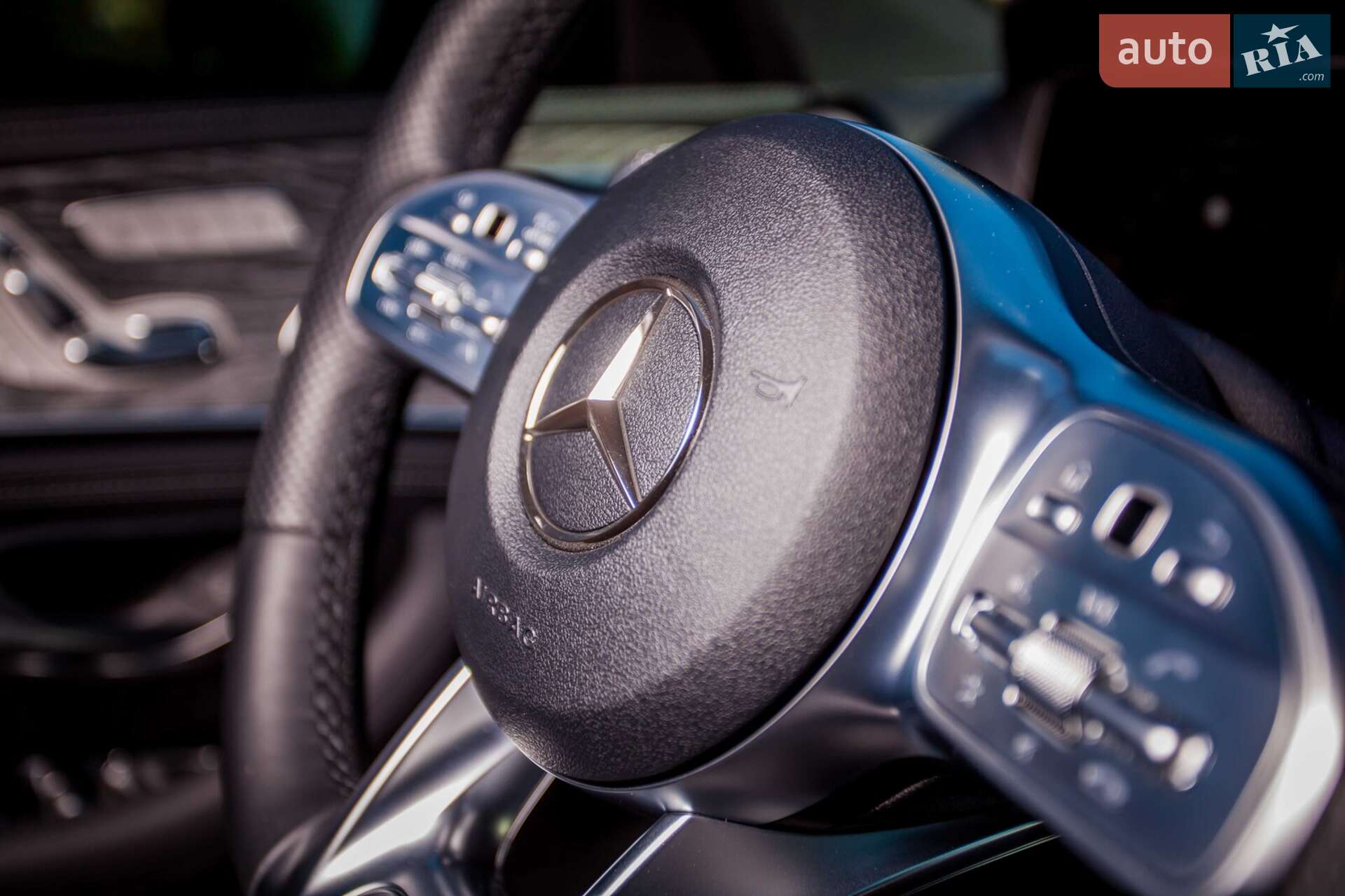 Mercedes-Benz AMG GT 2018 VIN WDD7X8JB7KA001478 фото оголошення 31 з 52