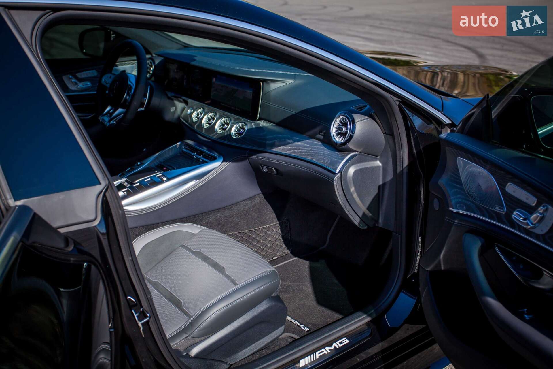 Mercedes-Benz AMG GT 2018 VIN WDD7X8JB7KA001478 фото оголошення 32 з 52