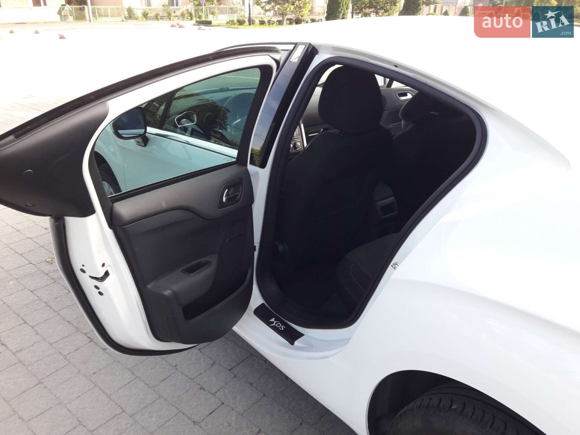 Citroen DS4 2012 VIN VF7NX5FS0CY543984 фото оголошення 17 з 21