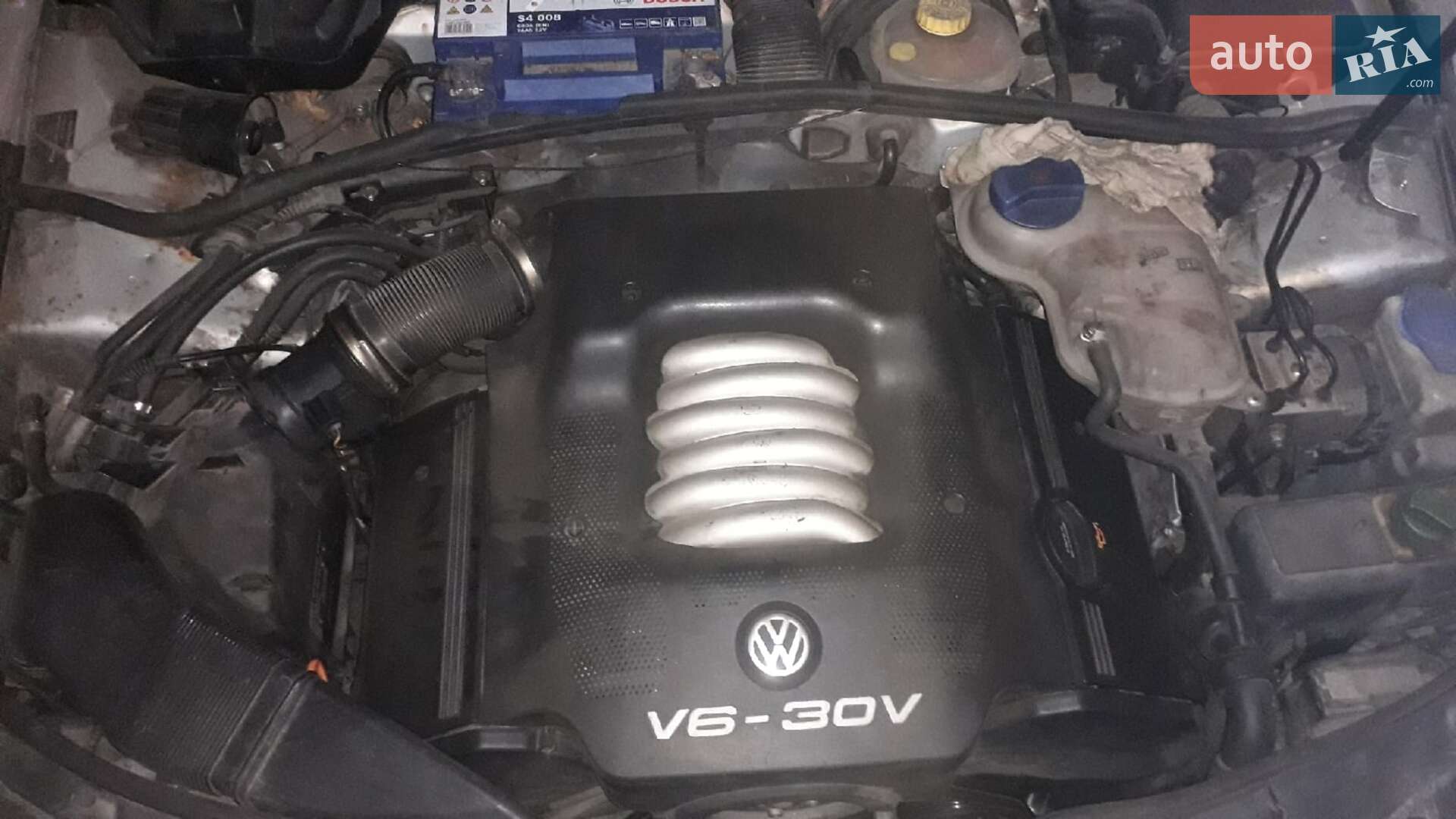 Volkswagen Passat 1999 VIN WVWZZZ3BZYE144424 фото оголошення 8 з 8