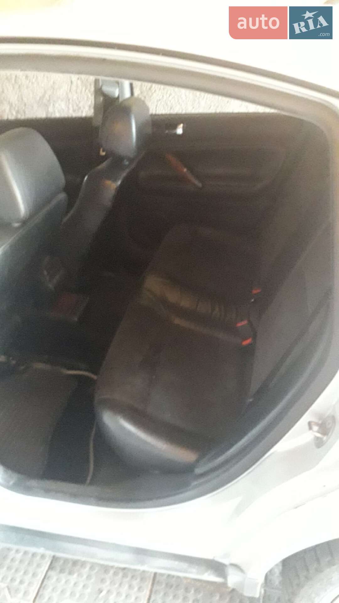 Volkswagen Passat 1999 VIN WVWZZZ3BZYE144424 фото оголошення 6 з 8
