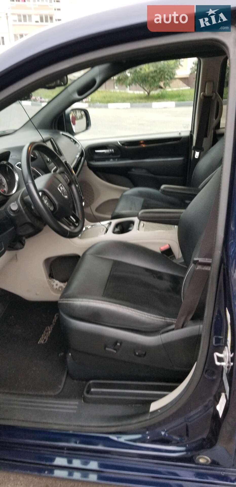 Dodge Grand Caravan 2017 VIN 2C4RDGCG1HR694342 фото оголошення 3 з 23