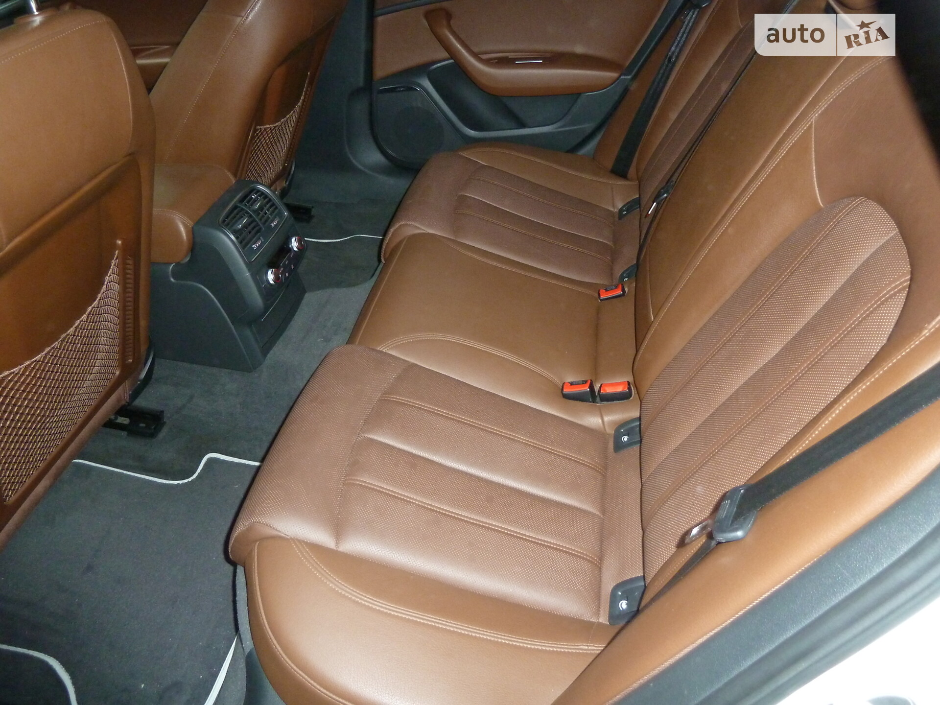 Audi A6 2016 VIN WAUHGAFC9GN177954 фото оголошення 24 з 46