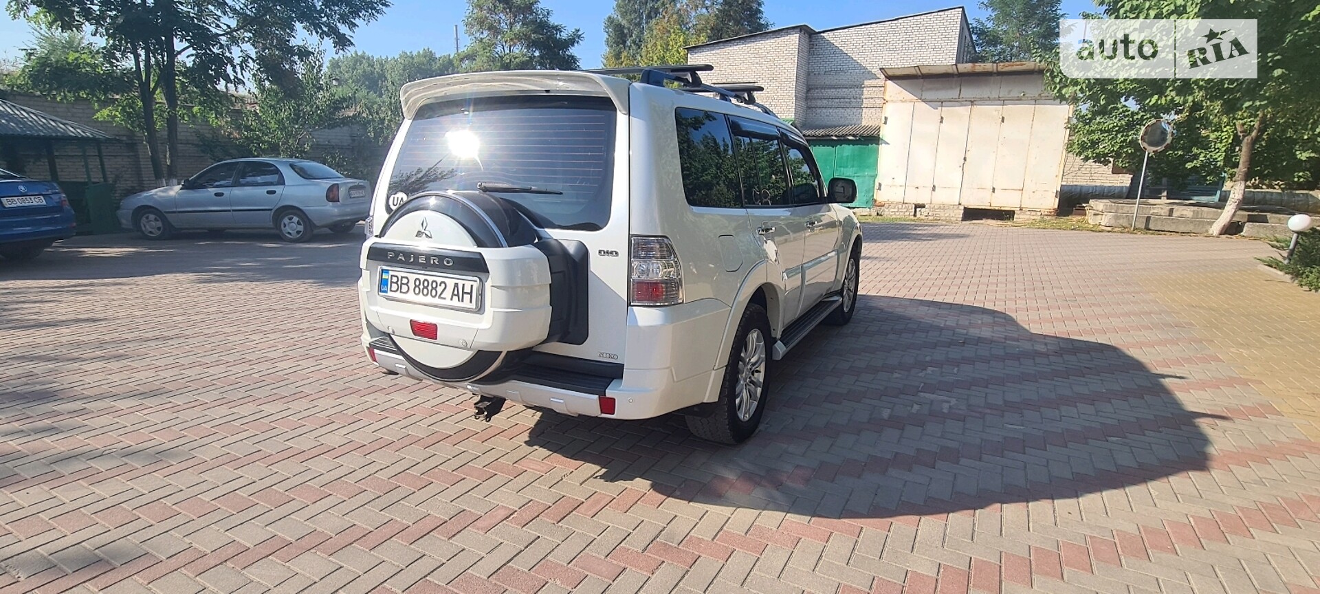 Mitsubishi Pajero Wagon 2014 VIN JMBLYV98WEJ001720 фото оголошення 7 з 13