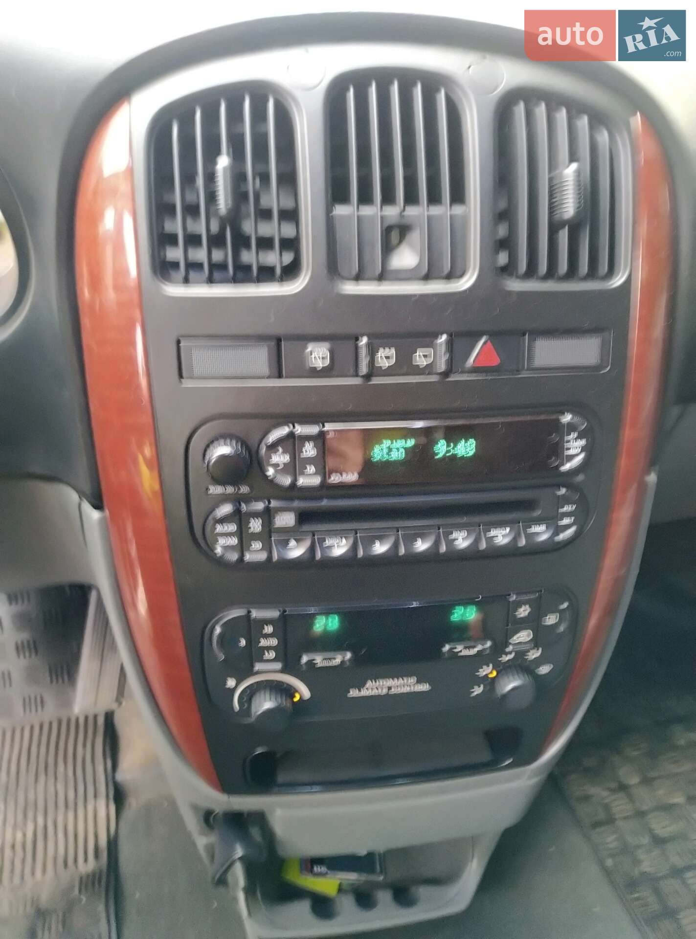 Chrysler Voyager 2006 VIN 1A8GYN3786Y145577 фото оголошення 21 з 32