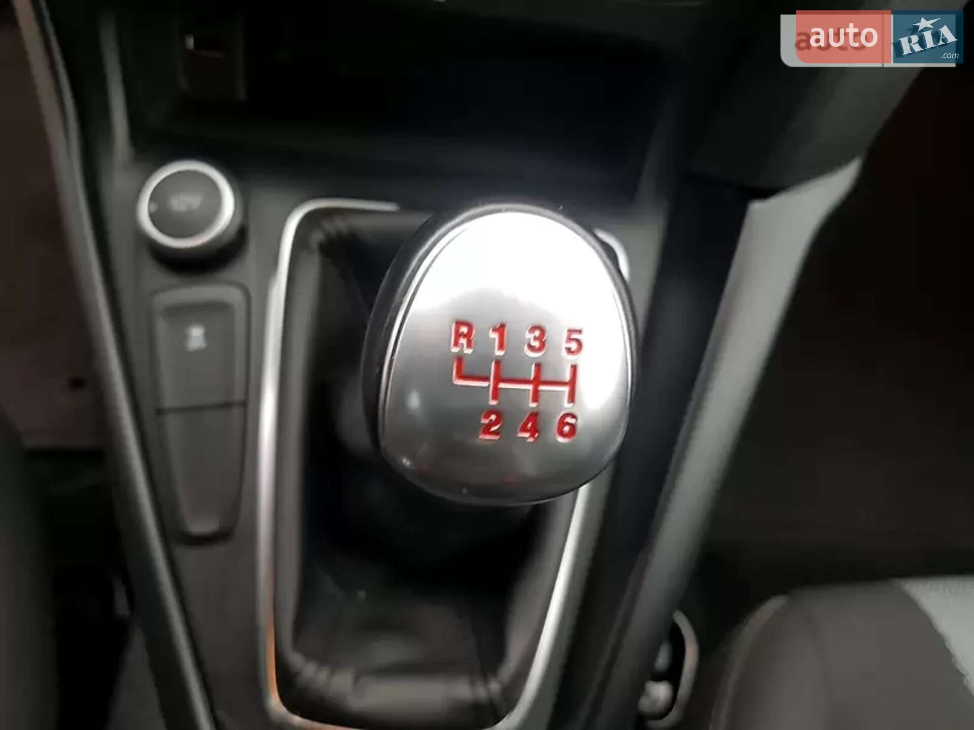 Ford Focus 2017 VIN 1FADP3L96HL275235 фото оголошення 3 з 9