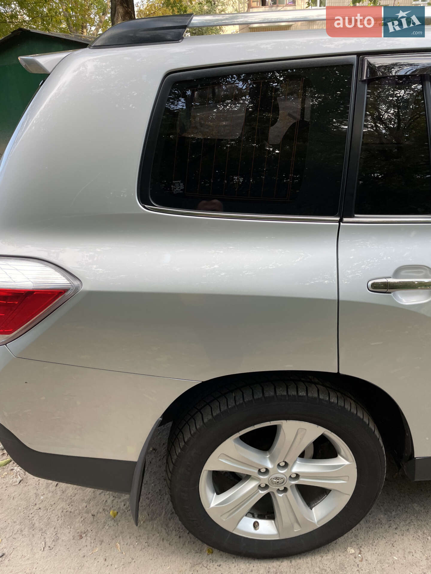 Toyota Highlander 2011 VIN JTEES42A002176575 фото оголошення 4 з 17