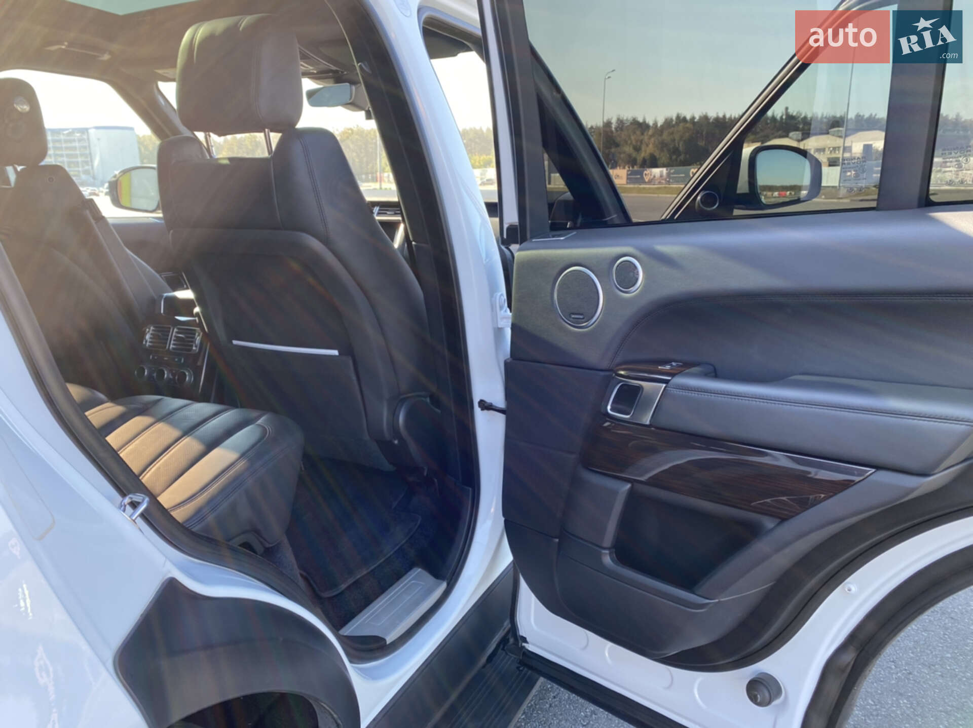 Land Rover Range Rover 2017 VIN SALGS2FV8HA377200 фото оголошення 9 з 23