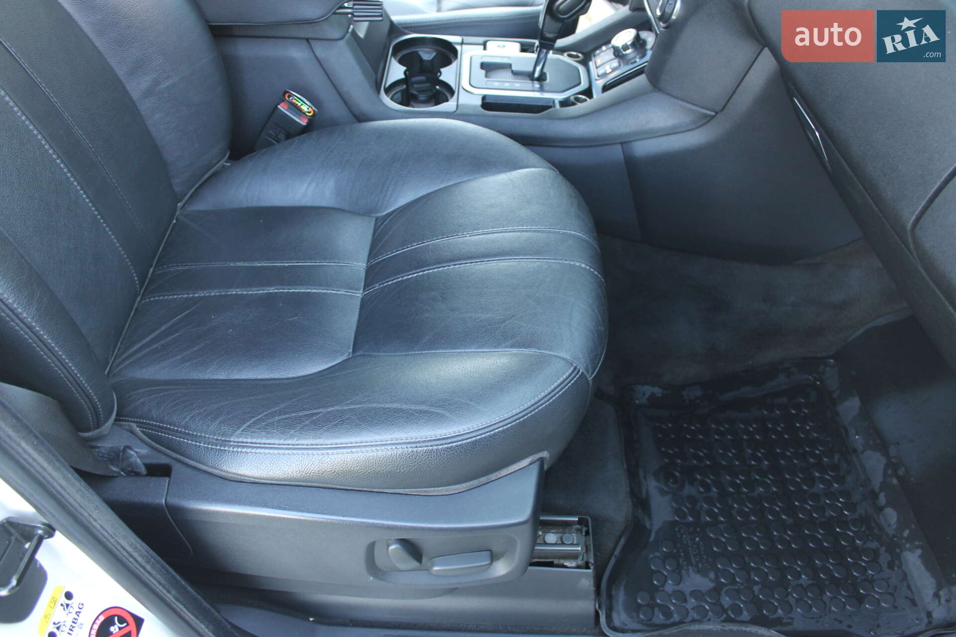 Land Rover Discovery 2010 VIN SALLAAAG4AA539696 фото оголошення 14 з 21