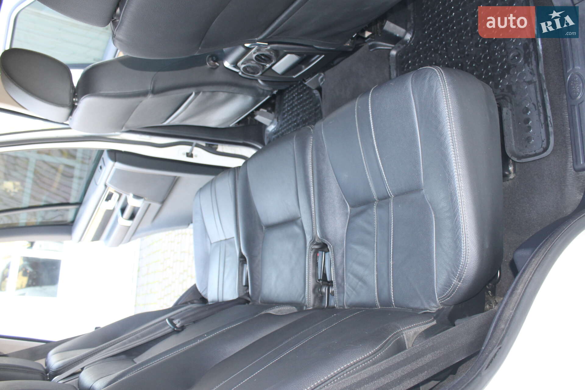 Land Rover Discovery 2010 VIN SALLAAAG4AA539696 фото оголошення 16 з 21