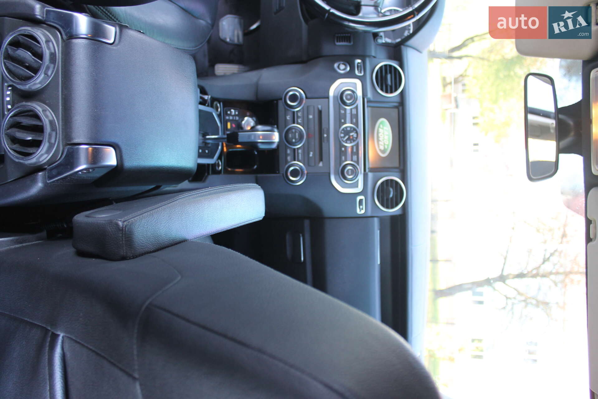 Land Rover Discovery 2010 VIN SALLAAAG4AA539696 фото оголошення 17 з 21