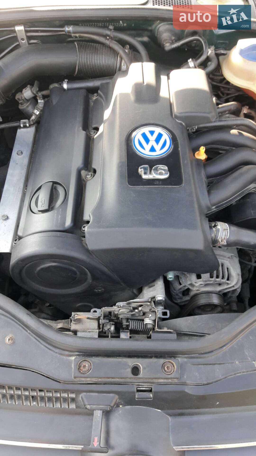Volkswagen Passat 2001 VIN WVWZZZ3BZ1E121203 фото оголошення 8 з 15