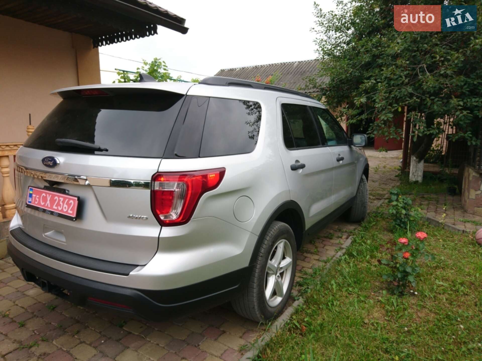 Ford Explorer 2018 VIN 1FM5K8B88JGC24087 фото оголошення 4 з 25